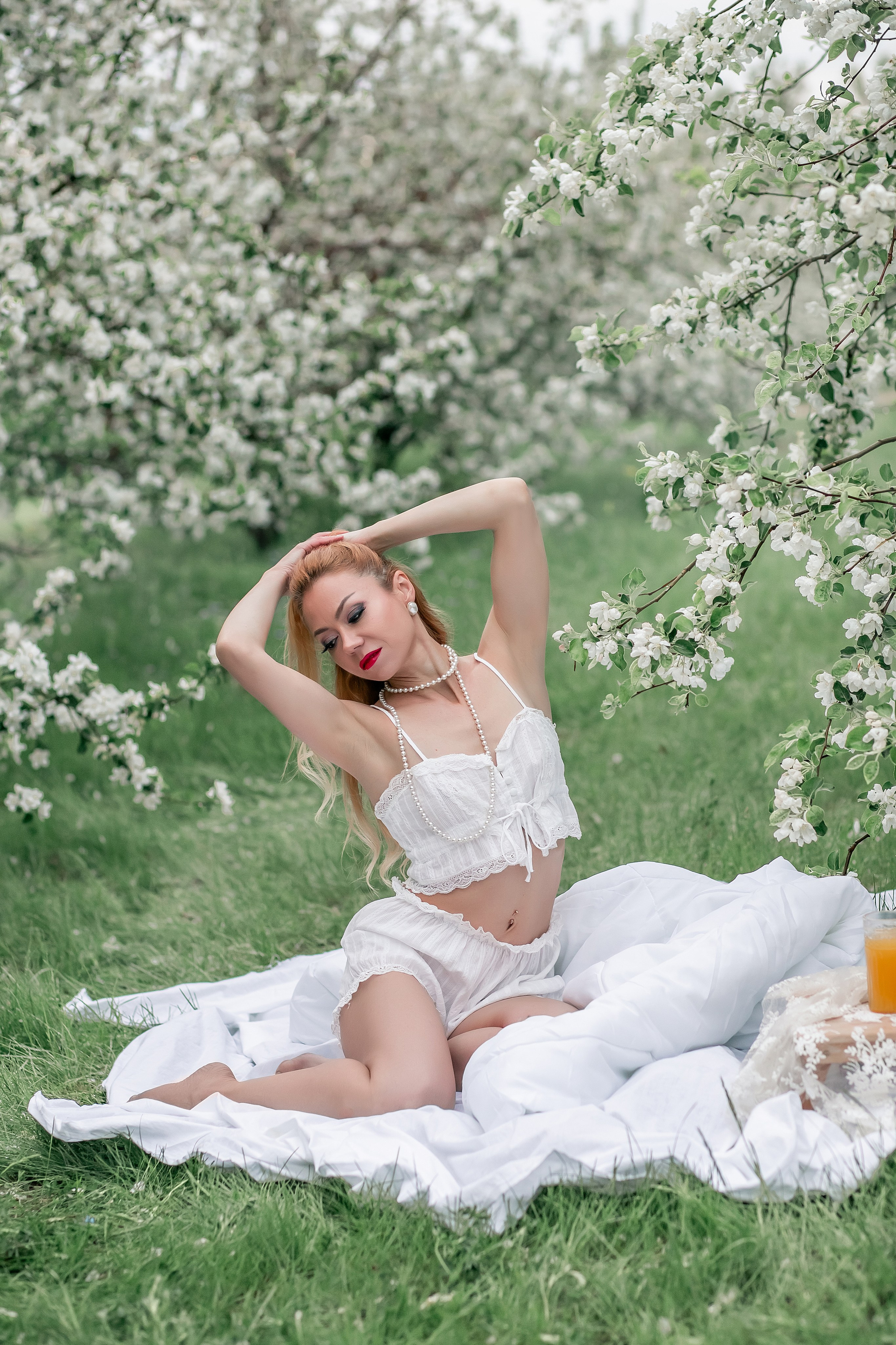 Рассвет в яблоневом саду. Детский и семейный фотограф в Красноярске Юлия Бирюкова