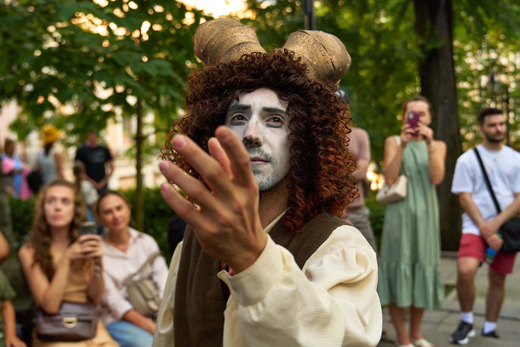 Уличный театр Владивосток. Профессиональный репортажный фотограф Инесса Иминова