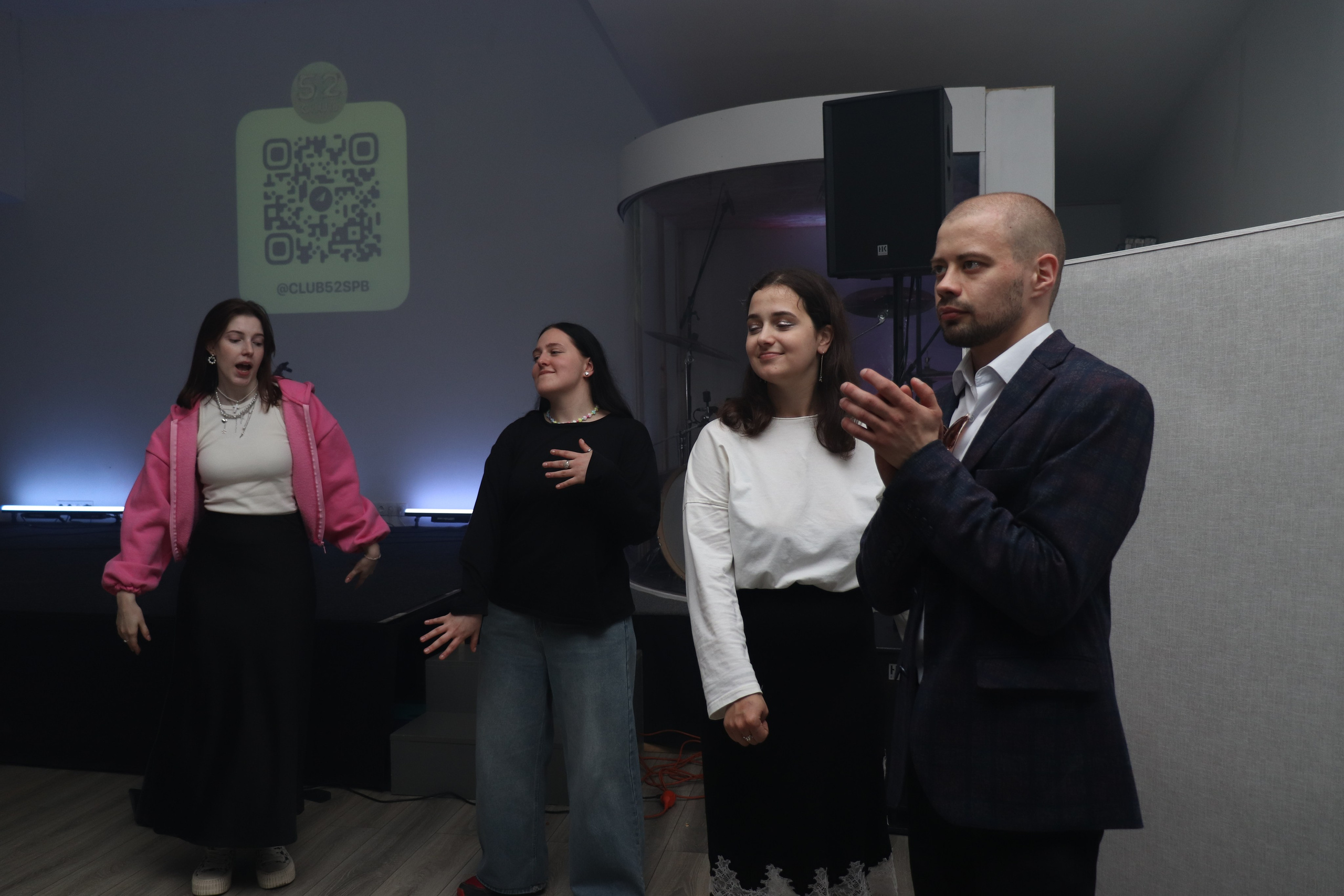 Дискотека 90х молодёжного «клуба 52». Ивентный фотограф в Санкт-Петербурге Олег Комков