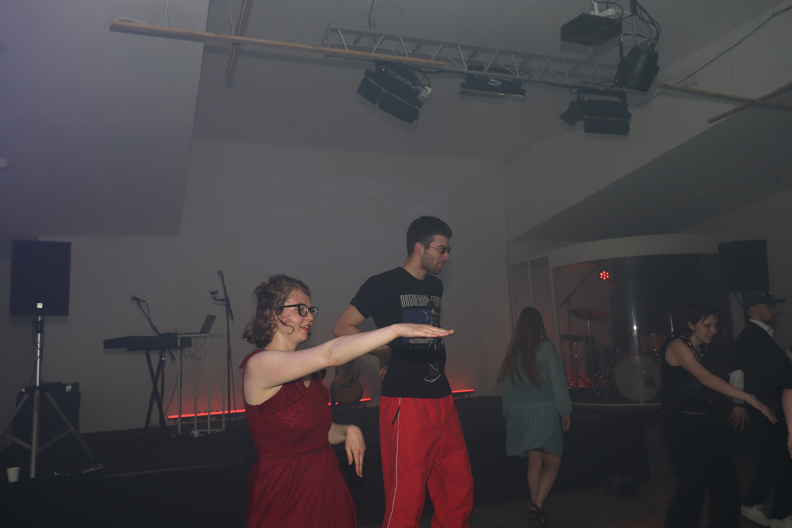 Дискотека 90х молодёжного «клуба 52». Ивентный фотограф в Санкт-Петербурге Олег Комков