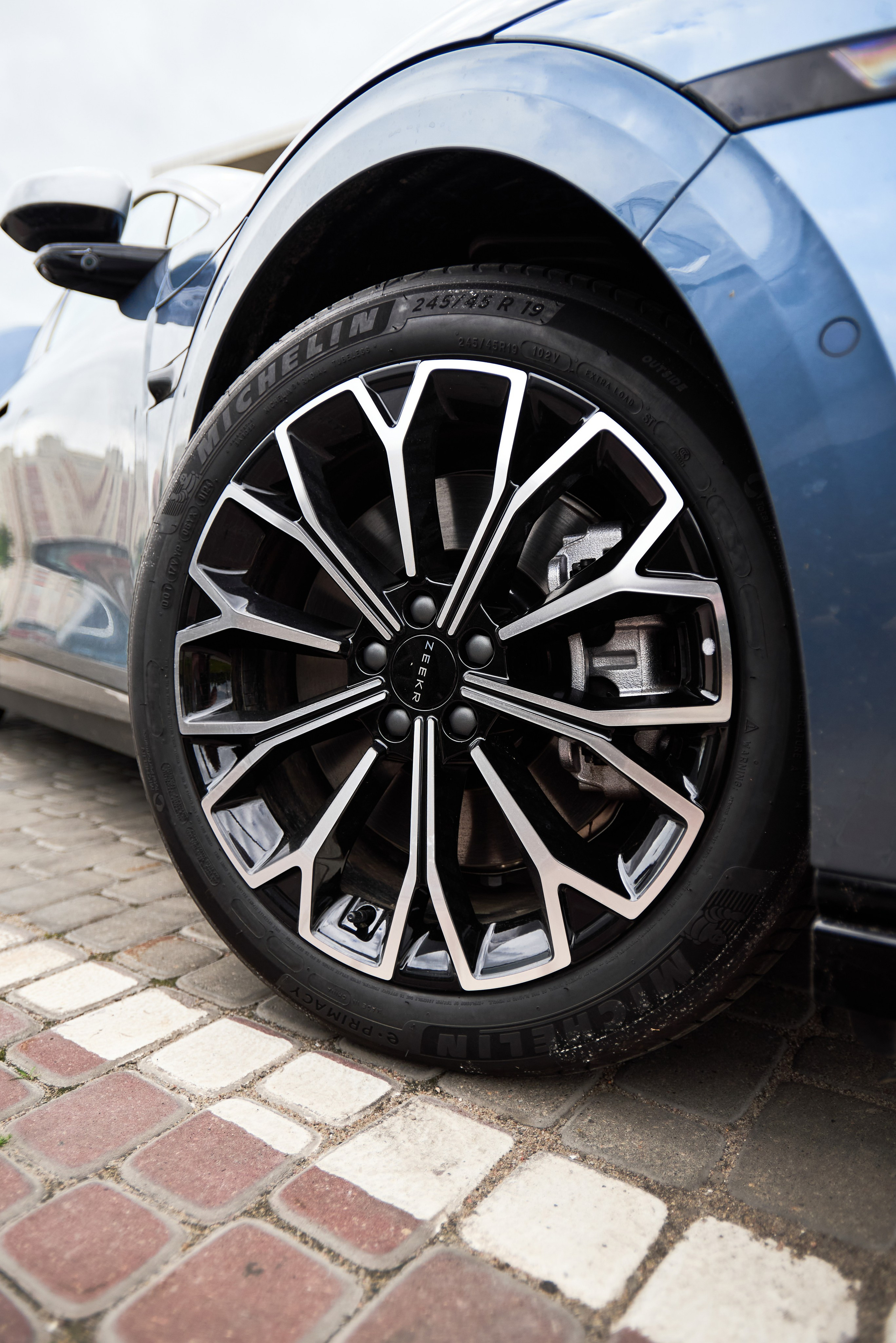 Zeekr 007. Автомобильный и интерьерный фотограф в Минске Александр Тагаев