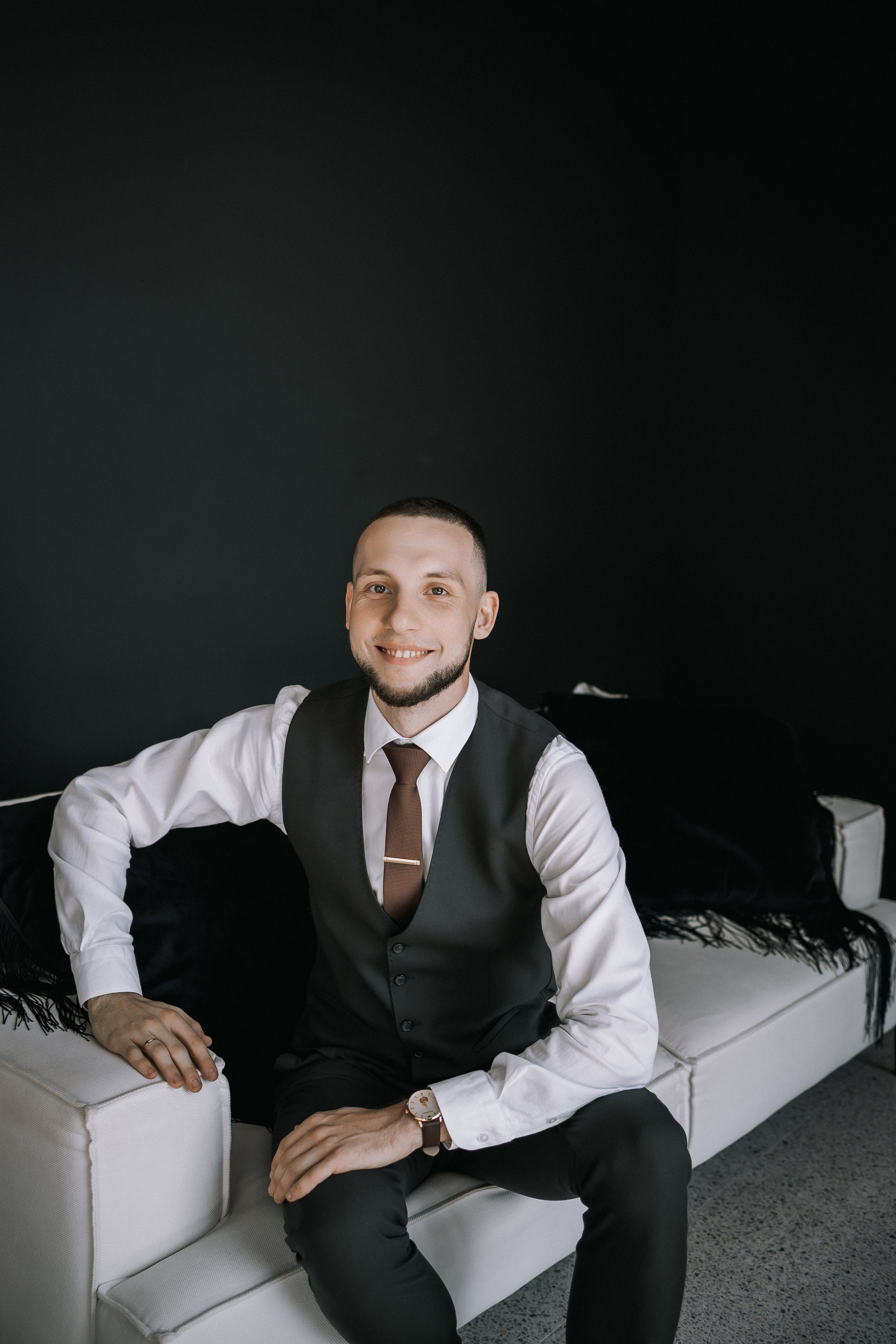 Свадебная прогулка. Эвелина и Дмитрий. Свадебная фотография. Арина Рубах