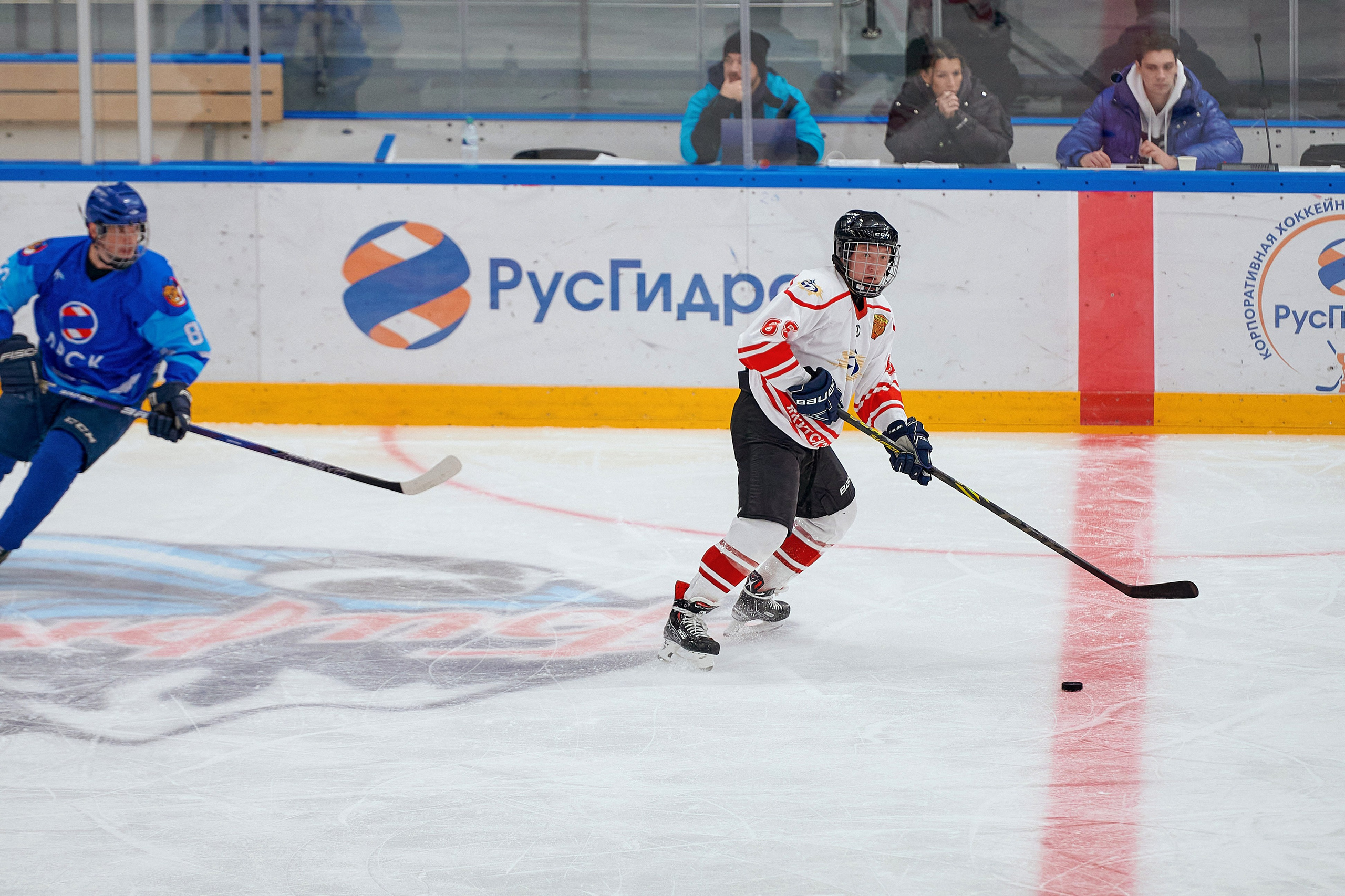 Портфолио репортажной фотосъёмки: Кристалл арена — Хоккей — РусГидро. Фотограф Яковлев Роман — Красноярск
