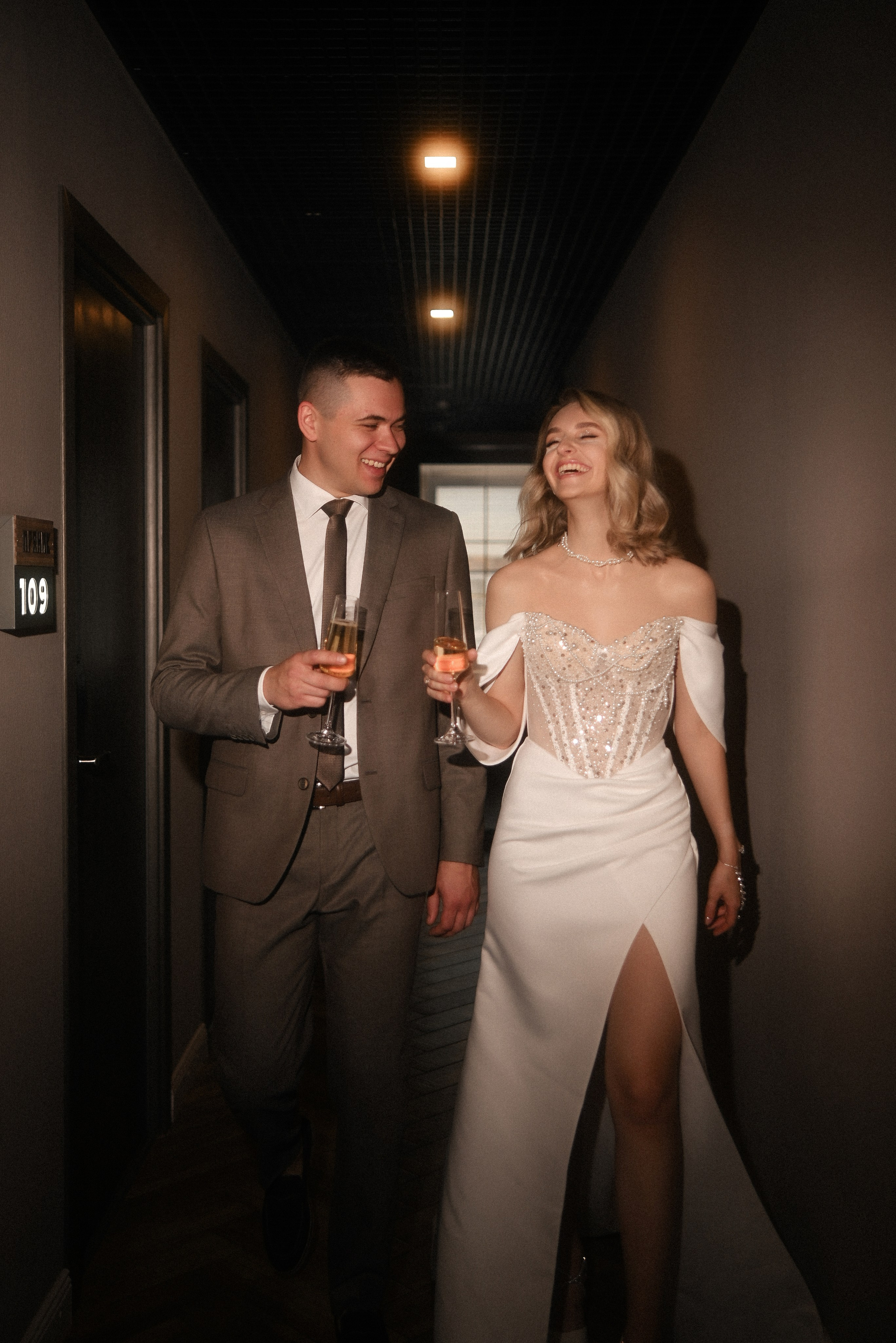 Свадебный фотограф в Москве — фотосессия в отеле