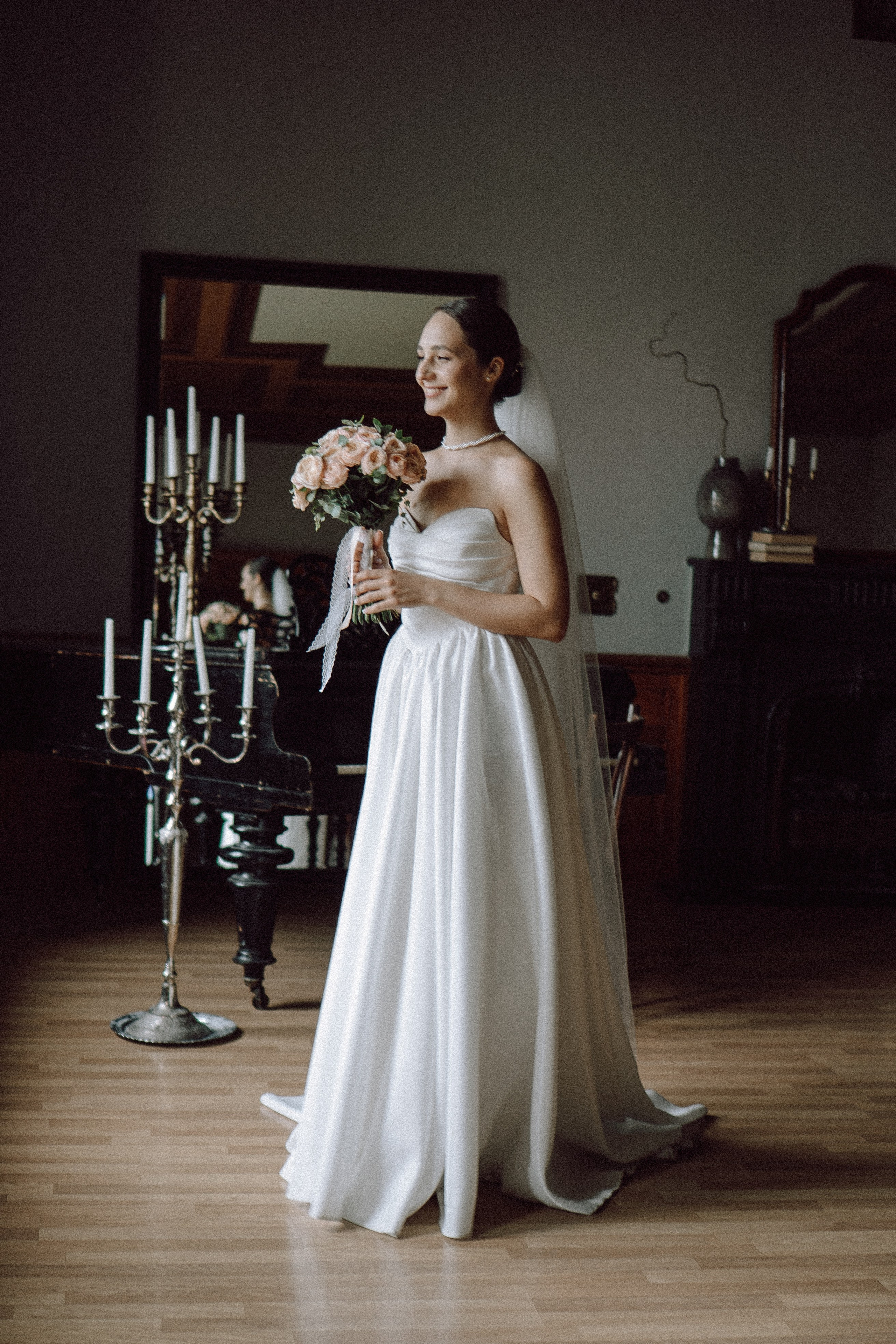 СВАДЕБНАЯ ПРОГУЛКА В САНТК-ПЕТЕРБУРГЕ (ИСАКИЕВСКИЙ СОБОР, ЗИМНЯЯ КАНАВКА, ЭРМИТАЖ И БОЛЬШАЯ МОРСКАЯ УЛИЦА). Профессиональный фотограф, Санкт-Петербург — Виктория Богомолова