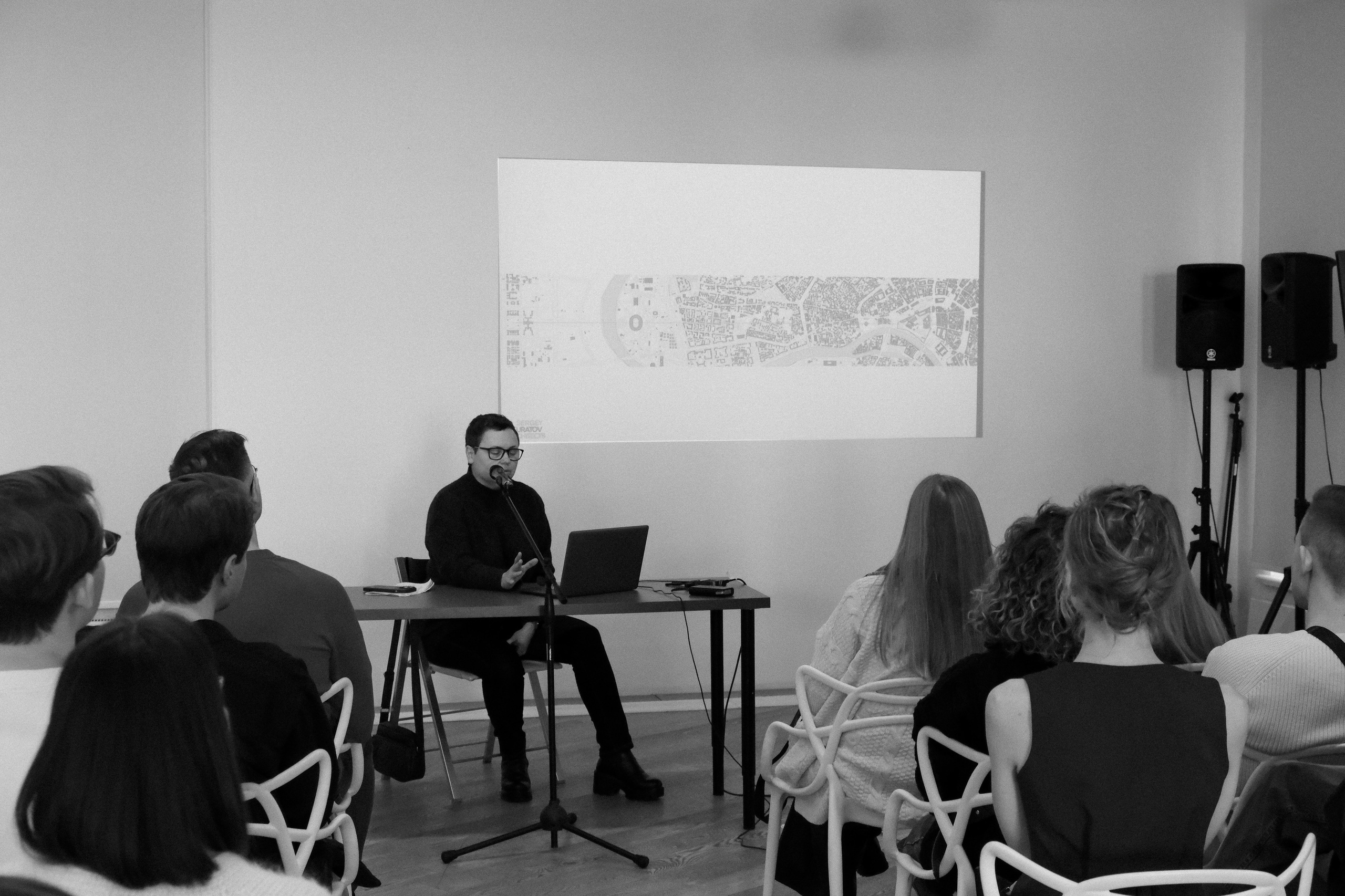 Прогулка с архитектором на диване: жилой комплекс «Садовые кварталы». Михаил Мулач | Архитектурный фотограф