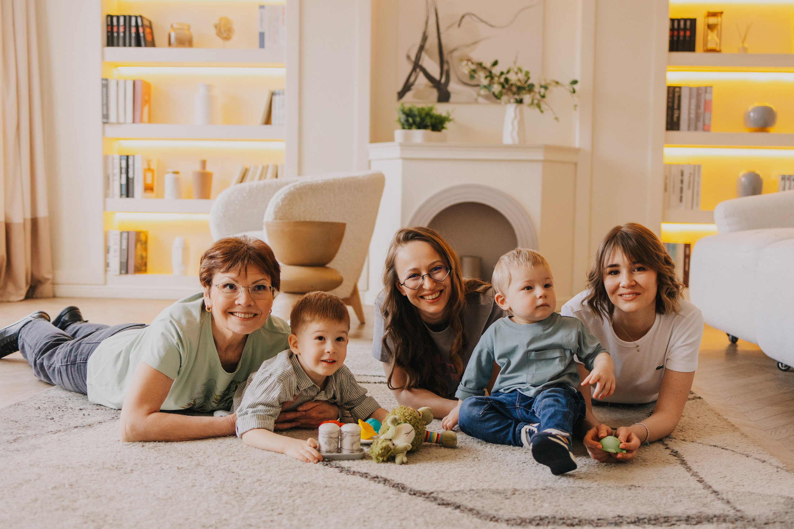 Большая семья. Домашняя фотосессия