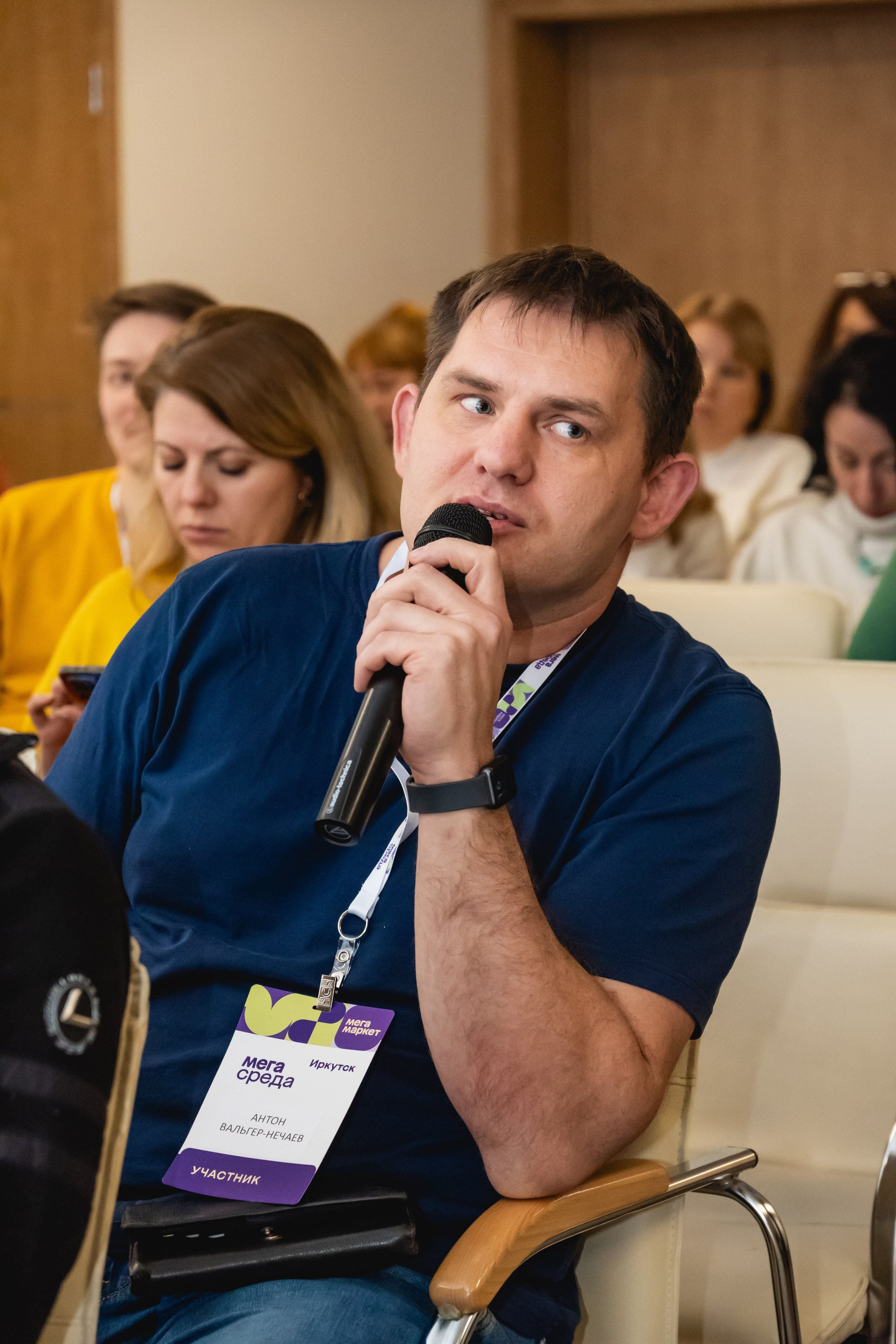 Мегасреда. Занимаюсь профессиональной фотографией и живу рядом с Байкалом. Работаю в разных жанрах