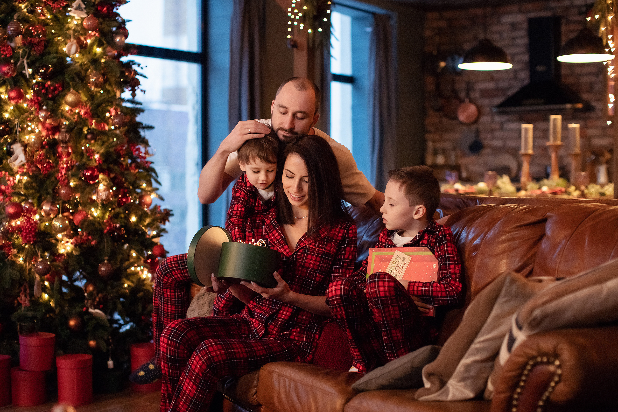 Семья Анны и Михаила. Новогодняя история. Фотограф в Москве. Елизавета Косицына