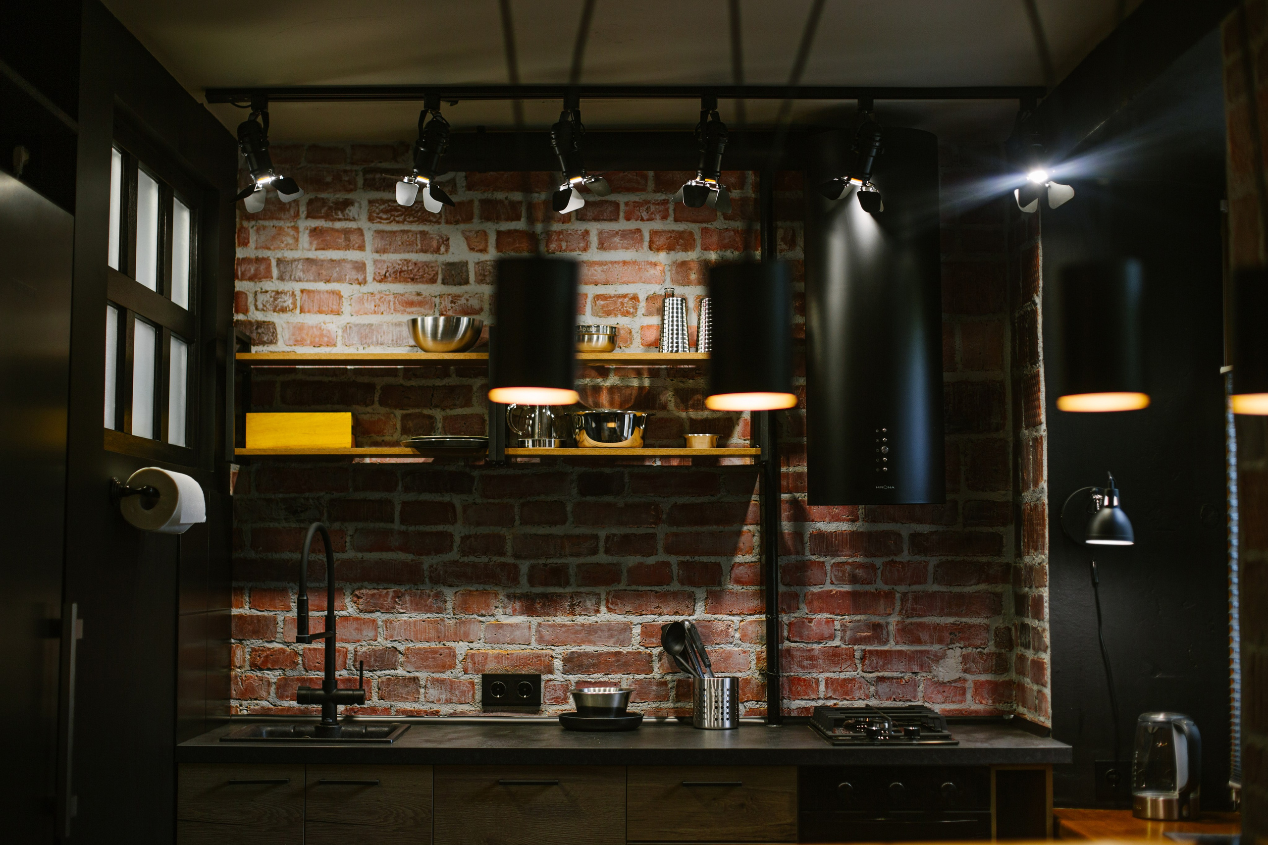 Кошкин дом. Фотограф Оля Батист