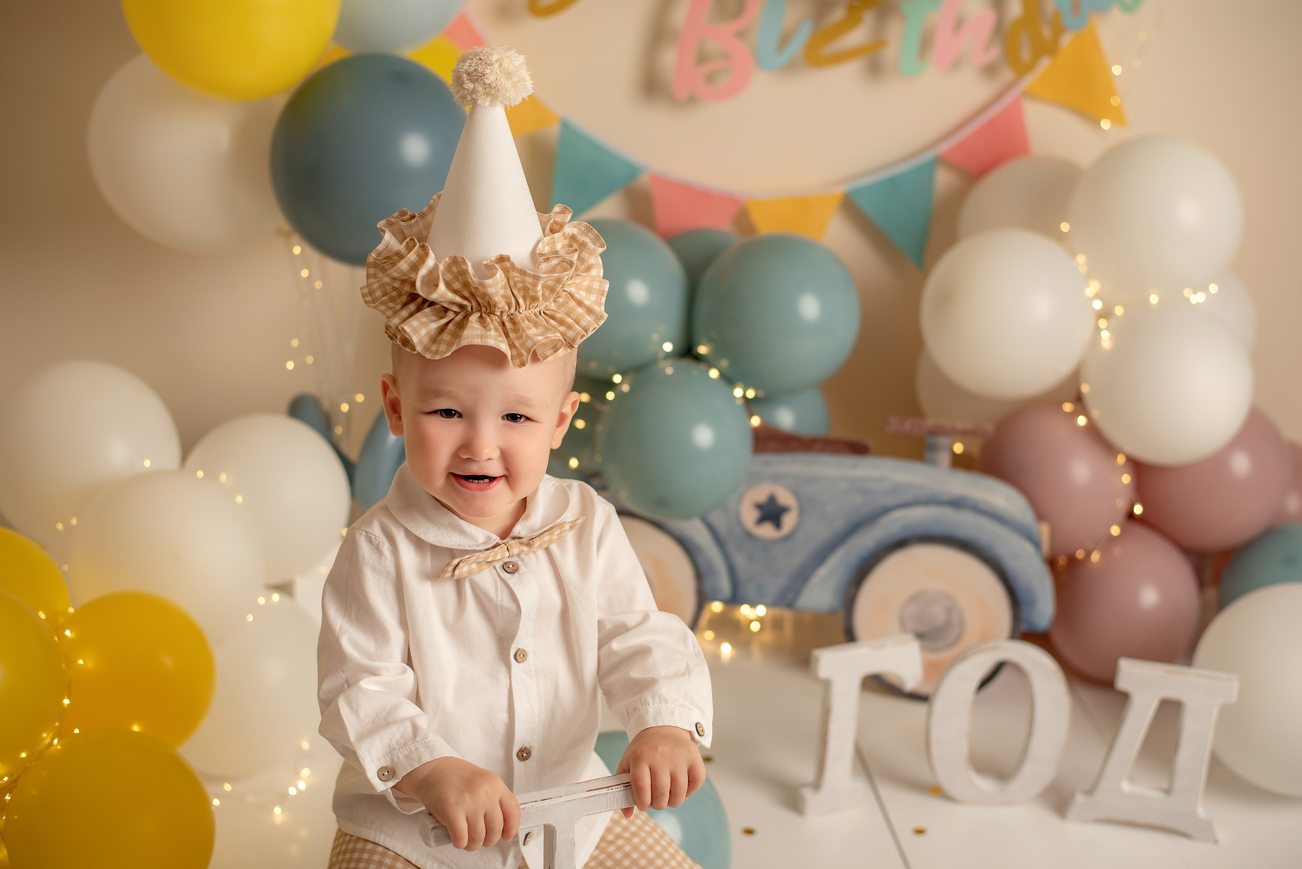 Коленька- яркая фотозона. Семейный и детский фотограф Наталья Горда