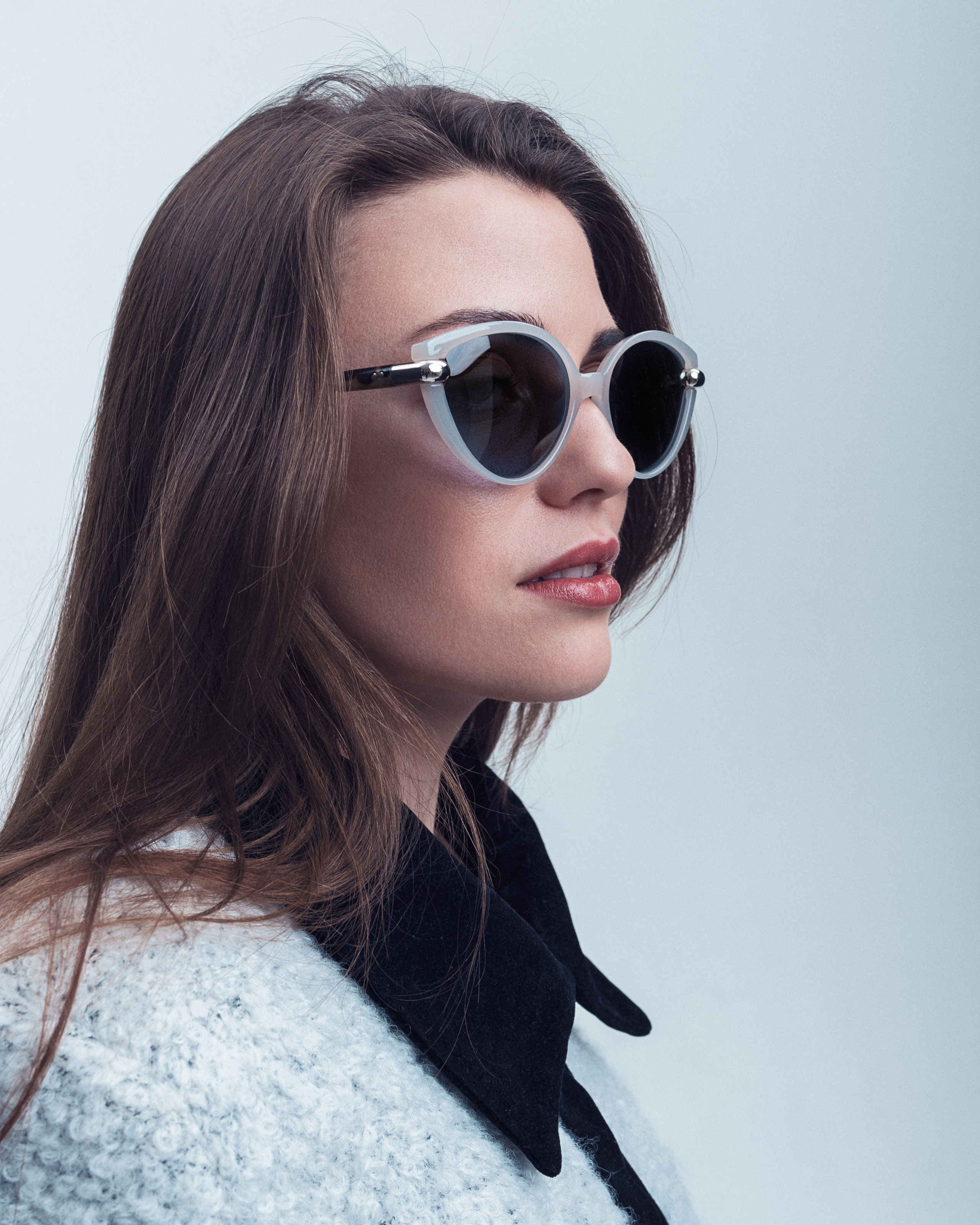 Каталожная съемка одежды на моделях для маркетплейсов с акцентом на стиль и качество в Гуанчжоу в Китае  