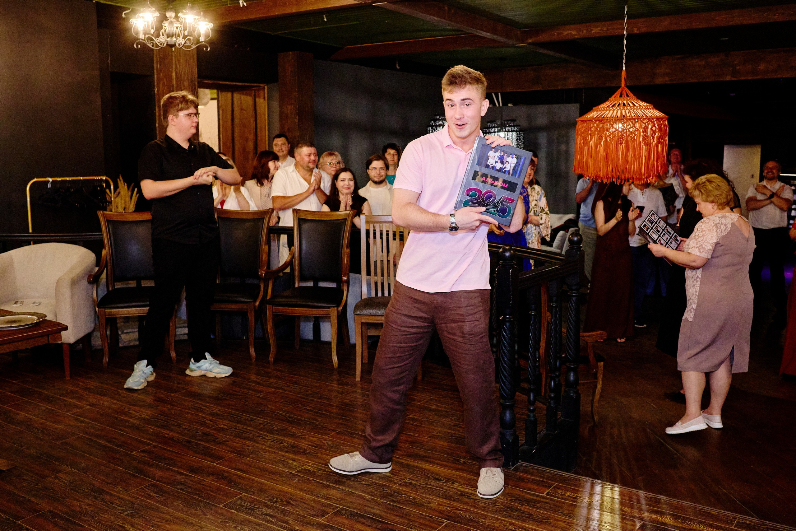 Выпускной 35 Сош. Фотограф Выпускные альбомы Таганрог Сергей Коробченко