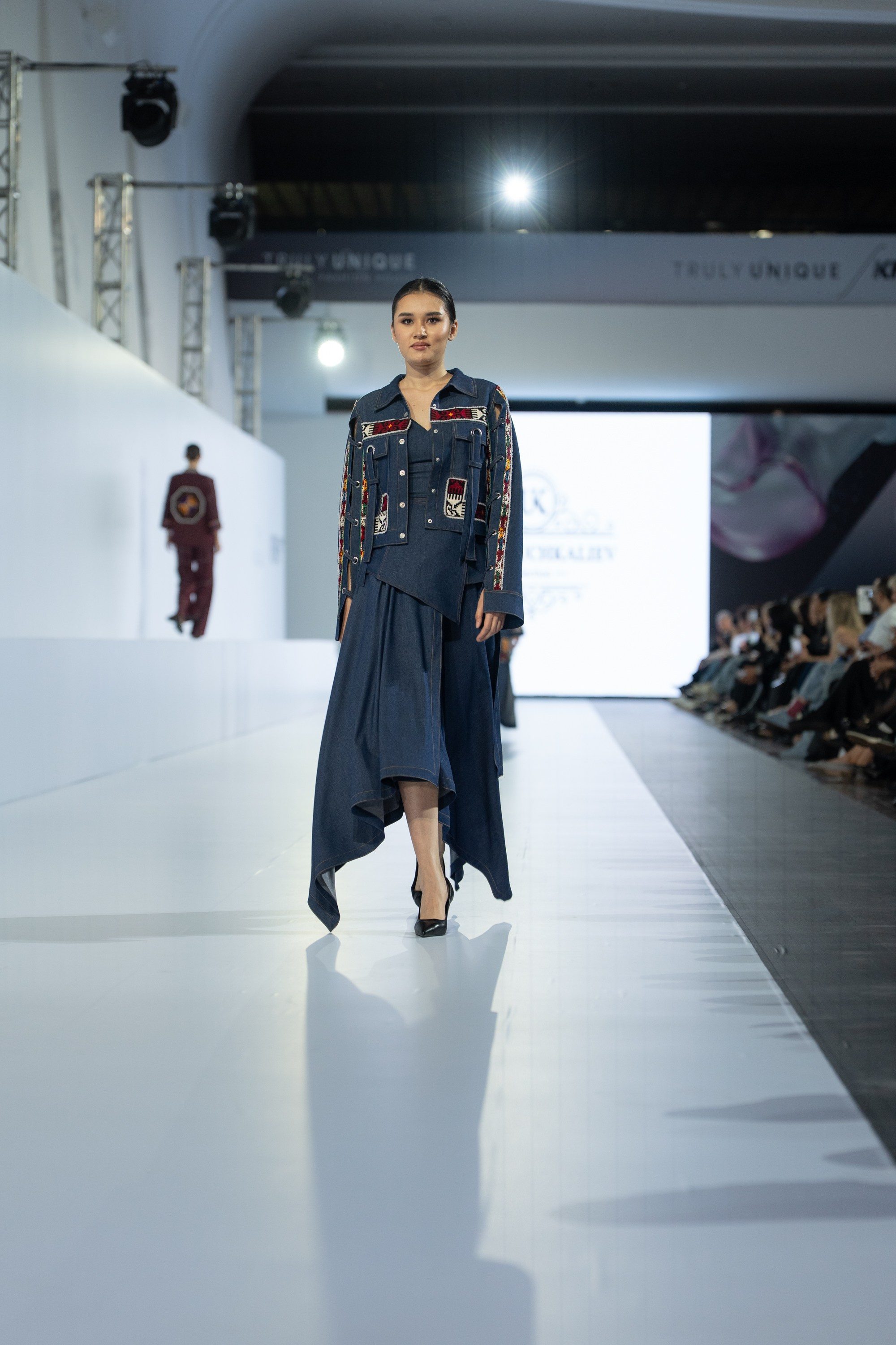 Umed Kuchkaliev. Сайт Алматинского НЮ АРТ, будуар и фэшн фотографа Дениса Карпенко