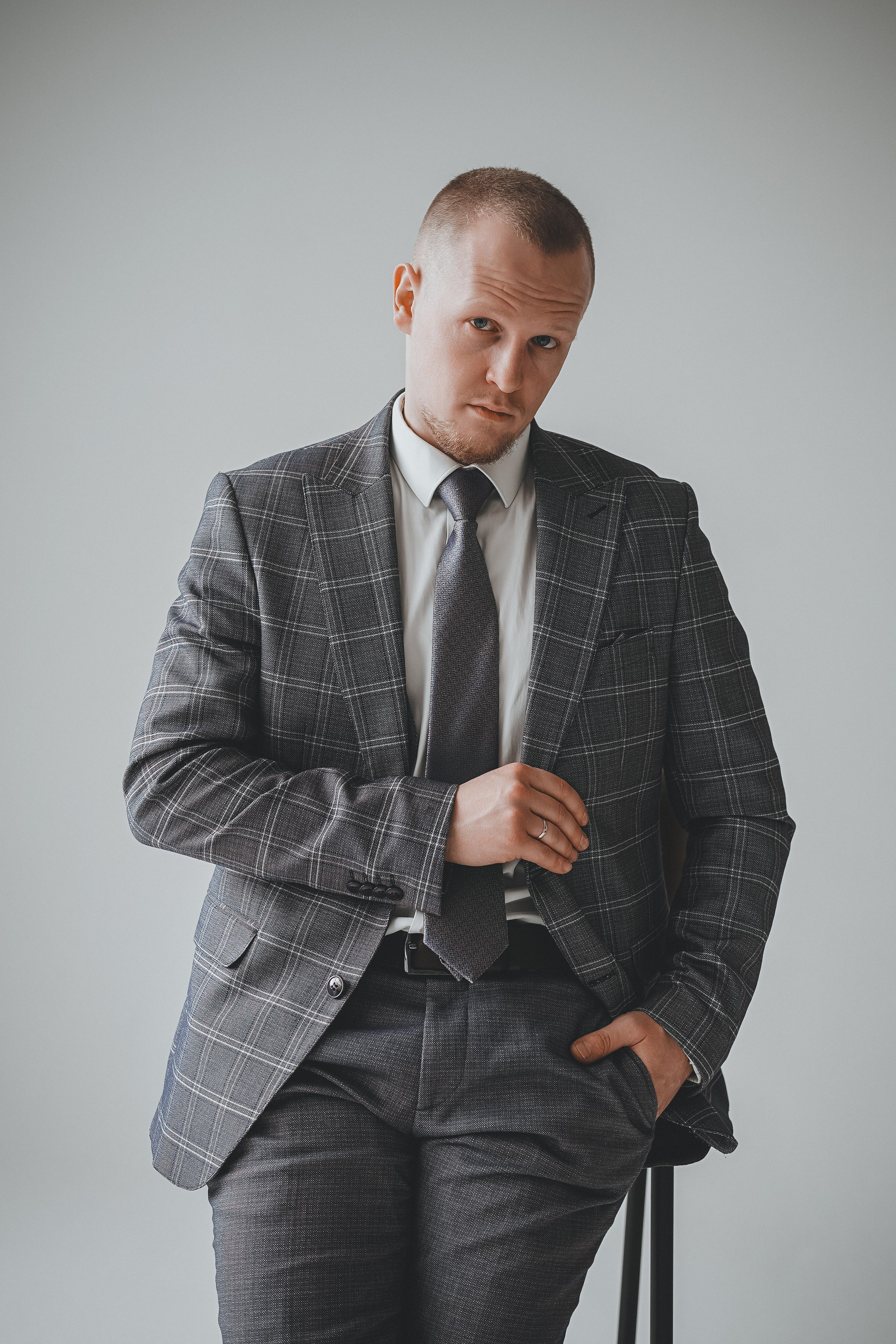 Ведущий Тимофей. Фотограф