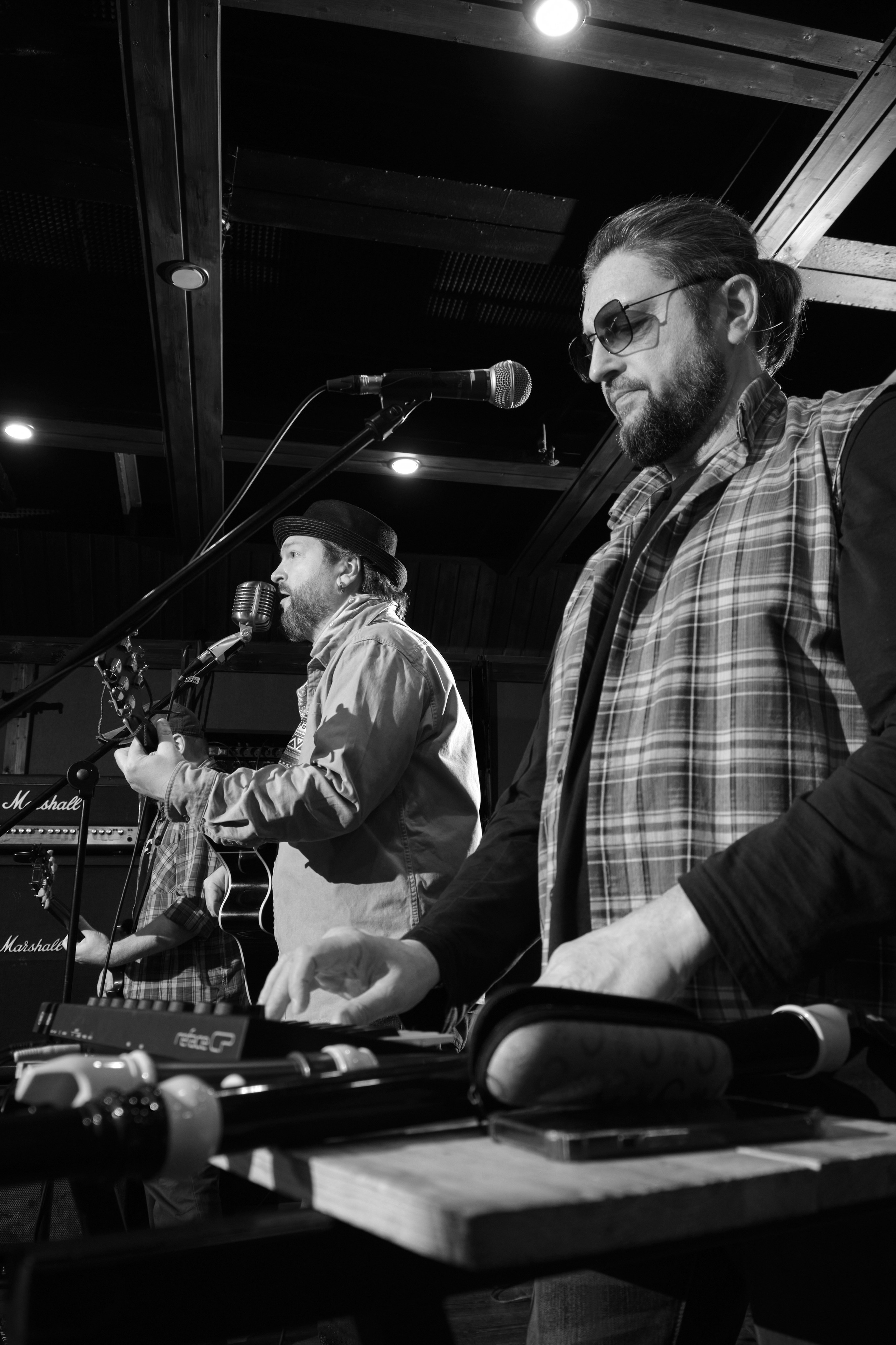 Фото и видеосъемка музыкантов, групп, фото и видеосъемка кавер групп, контент съемка для музыкантов, организаторов концертов, студийная съемка для музыкантов