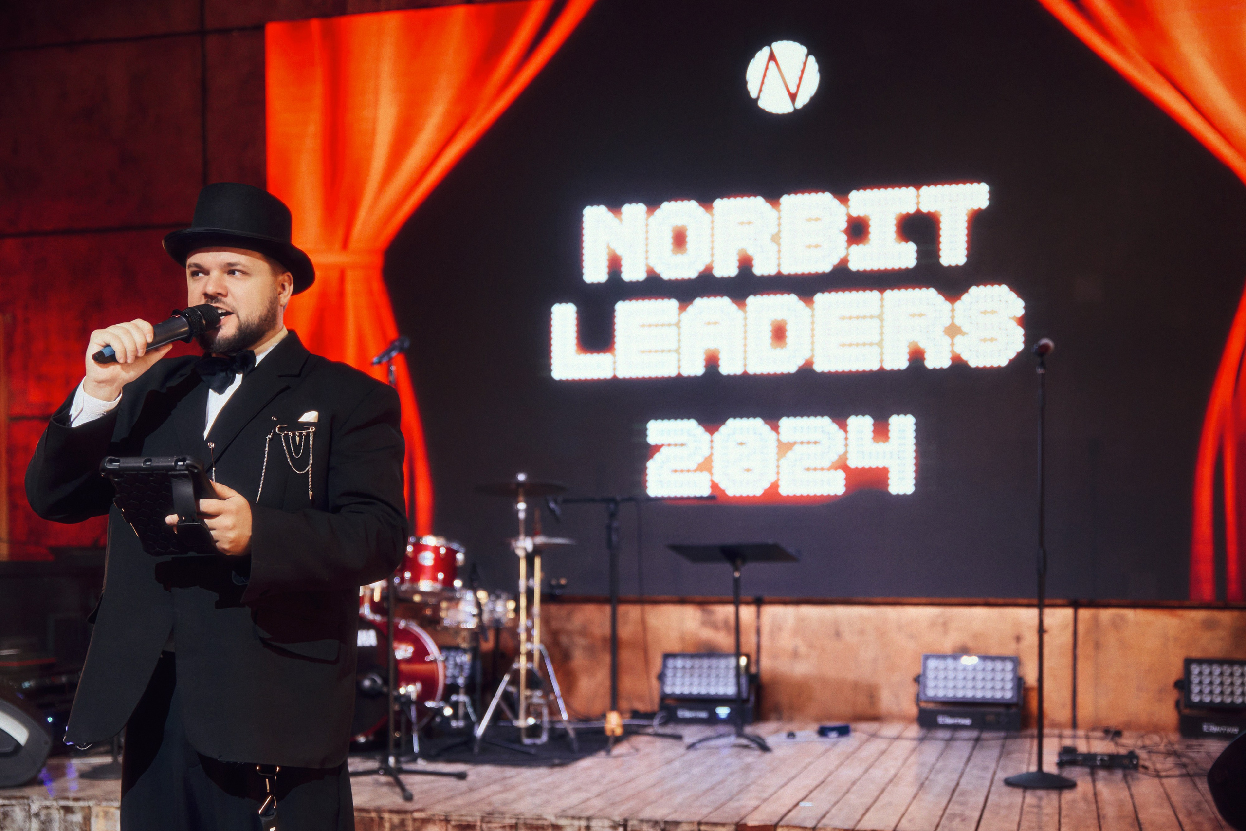 Norbit Cabaret. Фотограф Дмитрий Тур — профессиональная фотосъемка мероприятий и портретов в Москве и Московской области