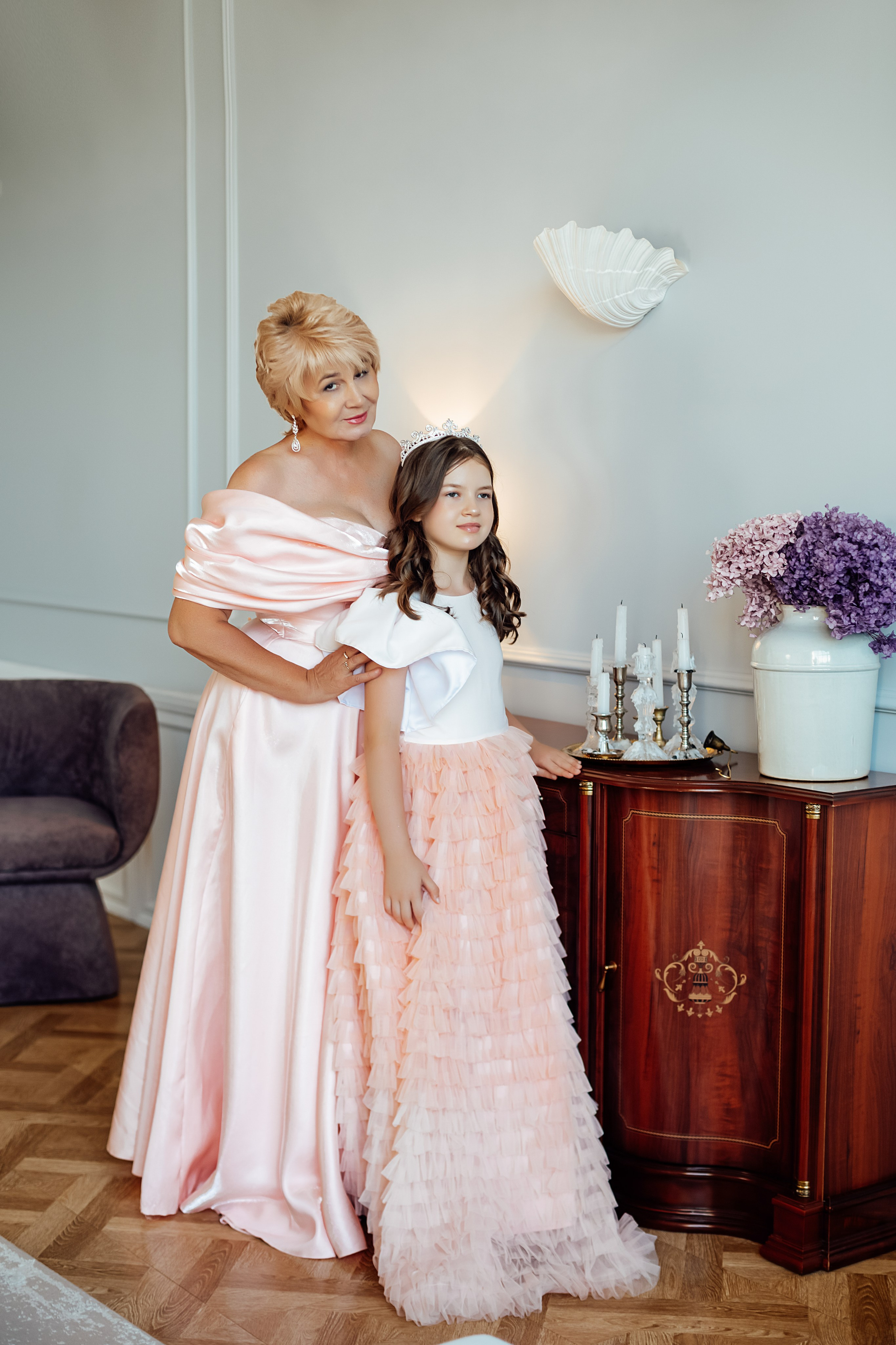 Бабушка с внучкой. Https://malovafoto.ru