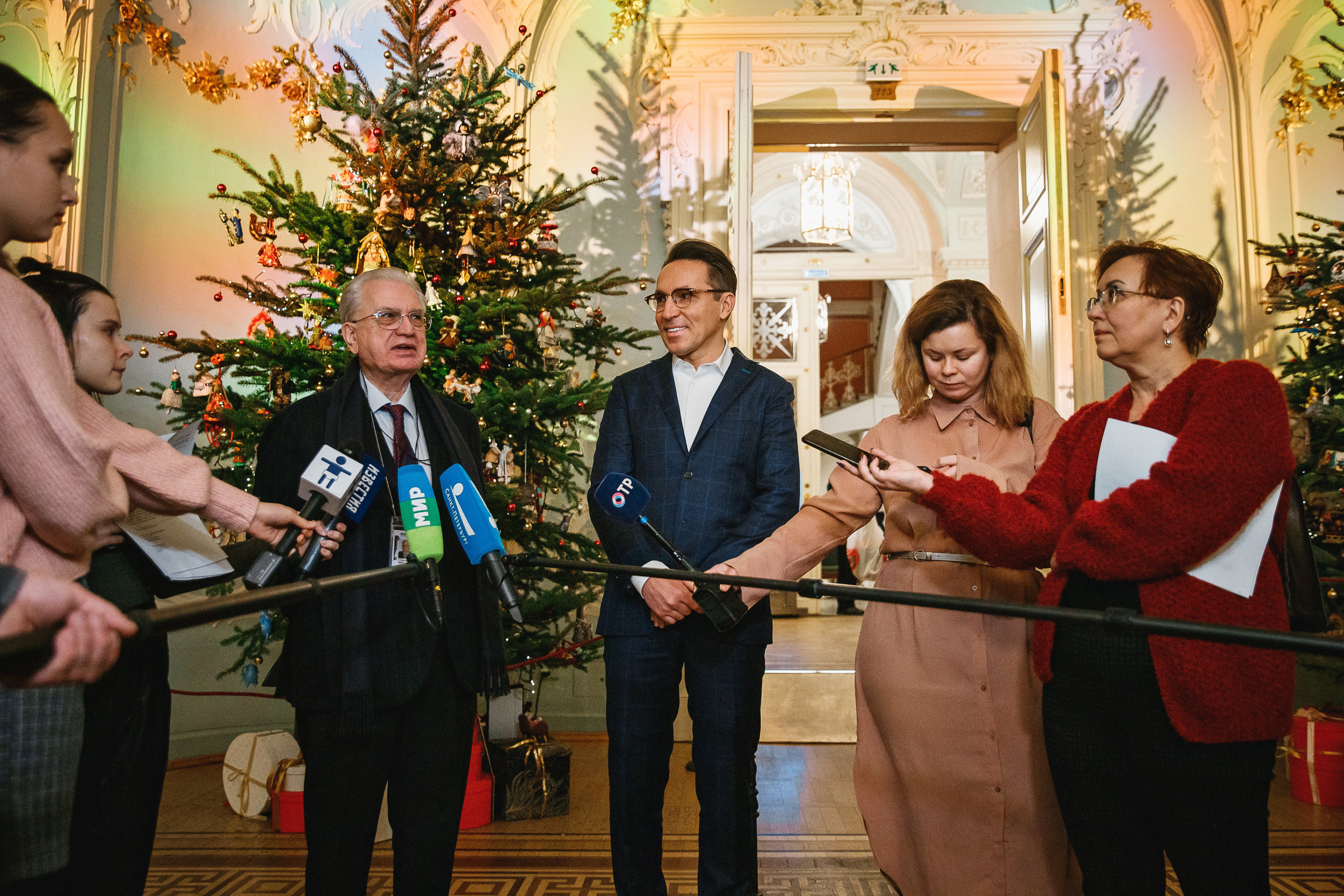 Ёлка мира — Эрмитаж. Репортажный фотограф в Санкт-Петербурге