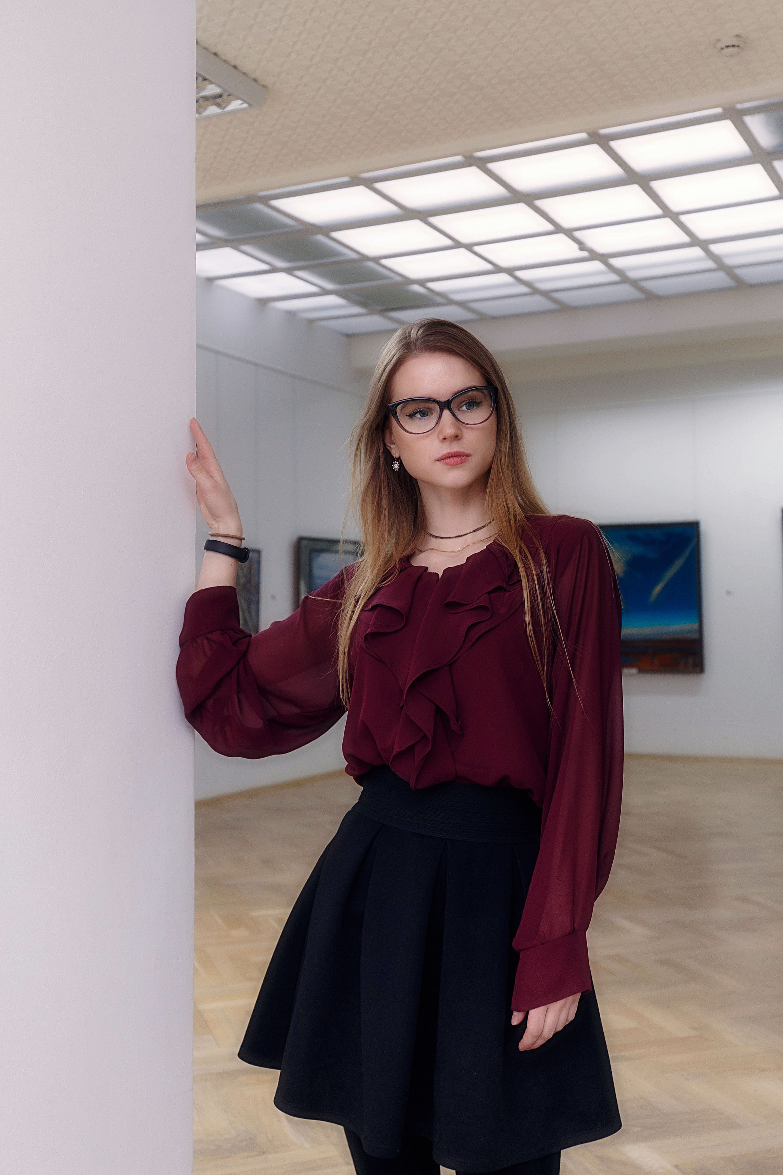 Фотосессия с Машей в Чувашском художественном музее. Портретный и репортажный фотограф в Чебоксарах Андриян Чаркин