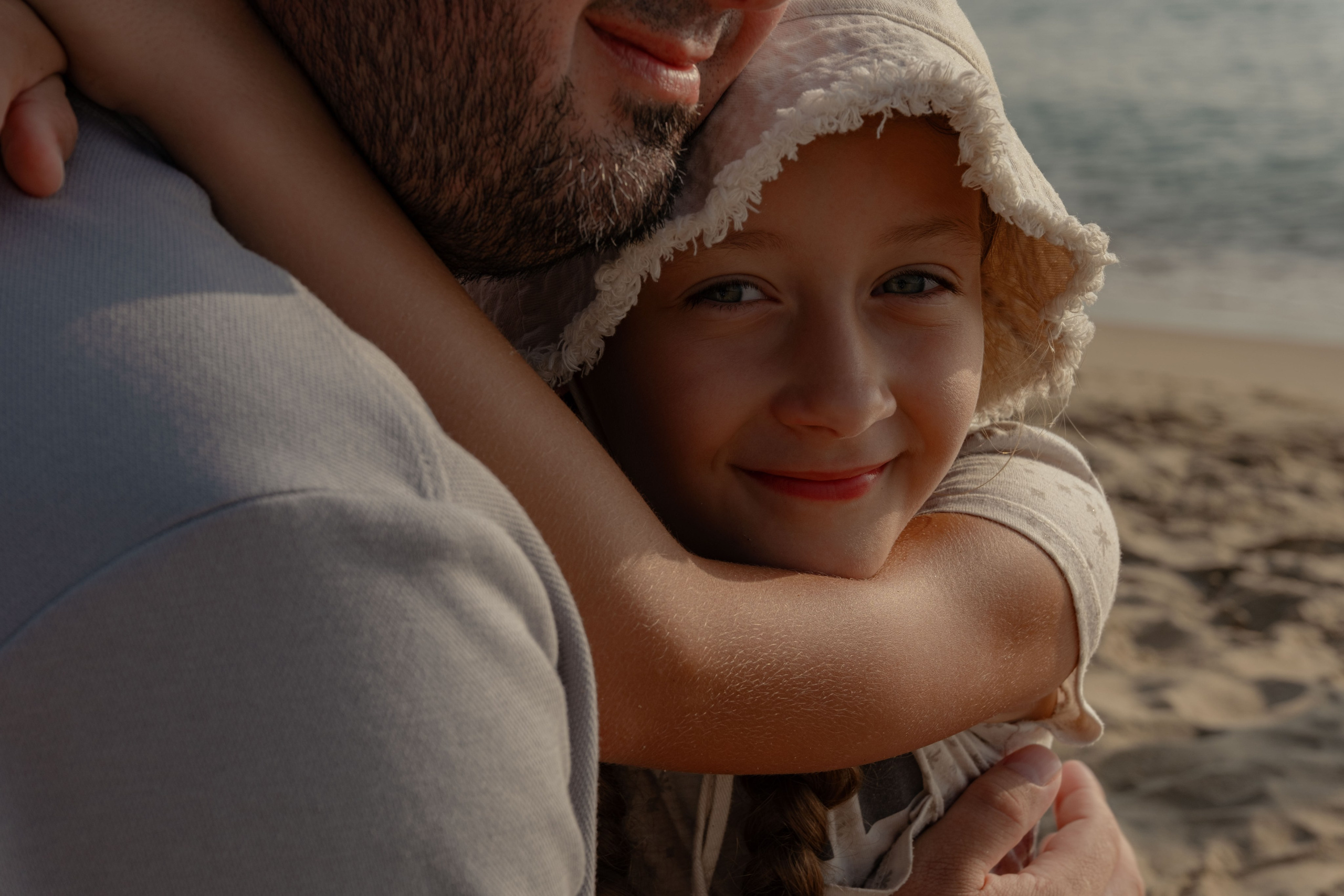 Mother and daughters. Portrait photographer Nha Trang | Julia Meshanina