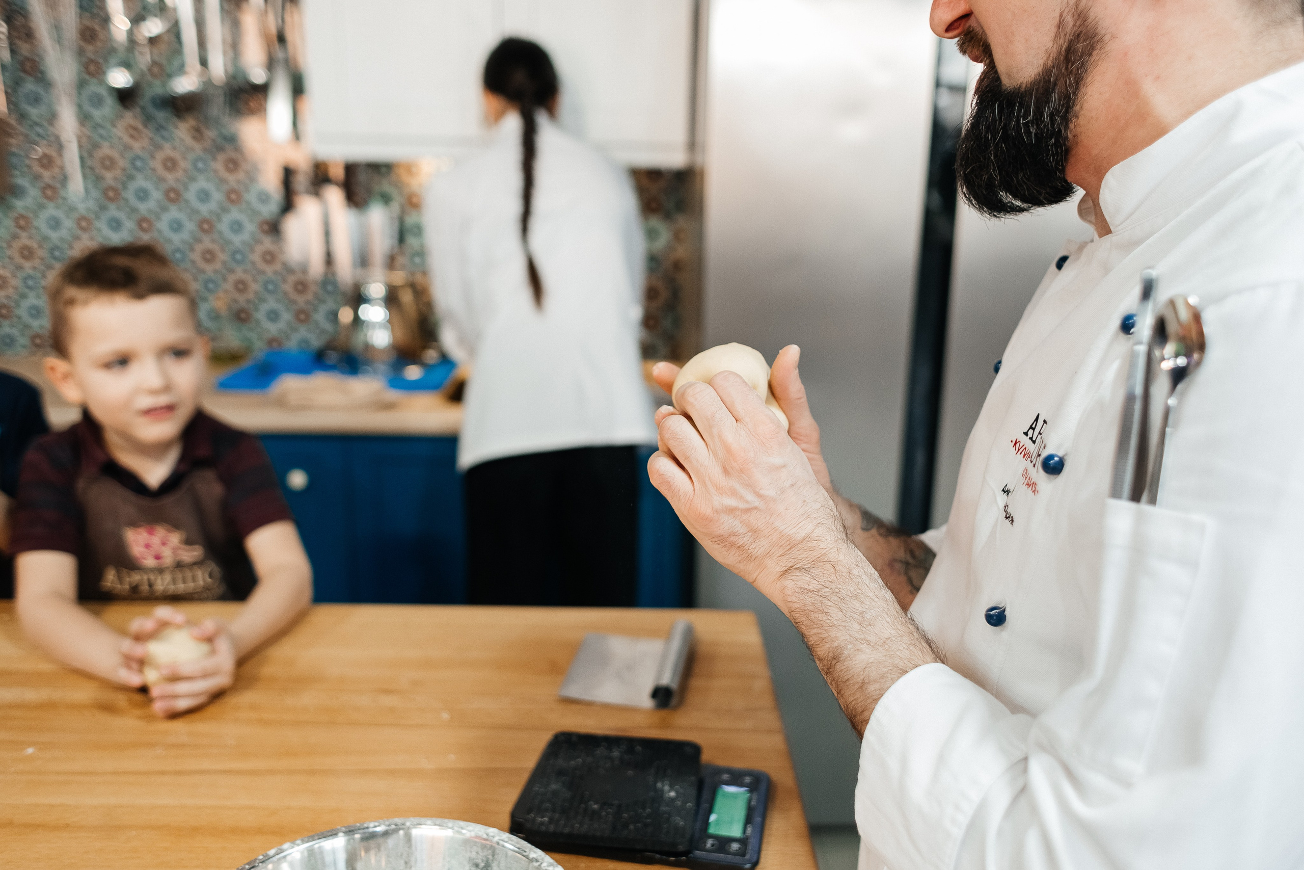 Детский мастер-класс в «АРТиШОК». Фотограф Кемерово | Сергей