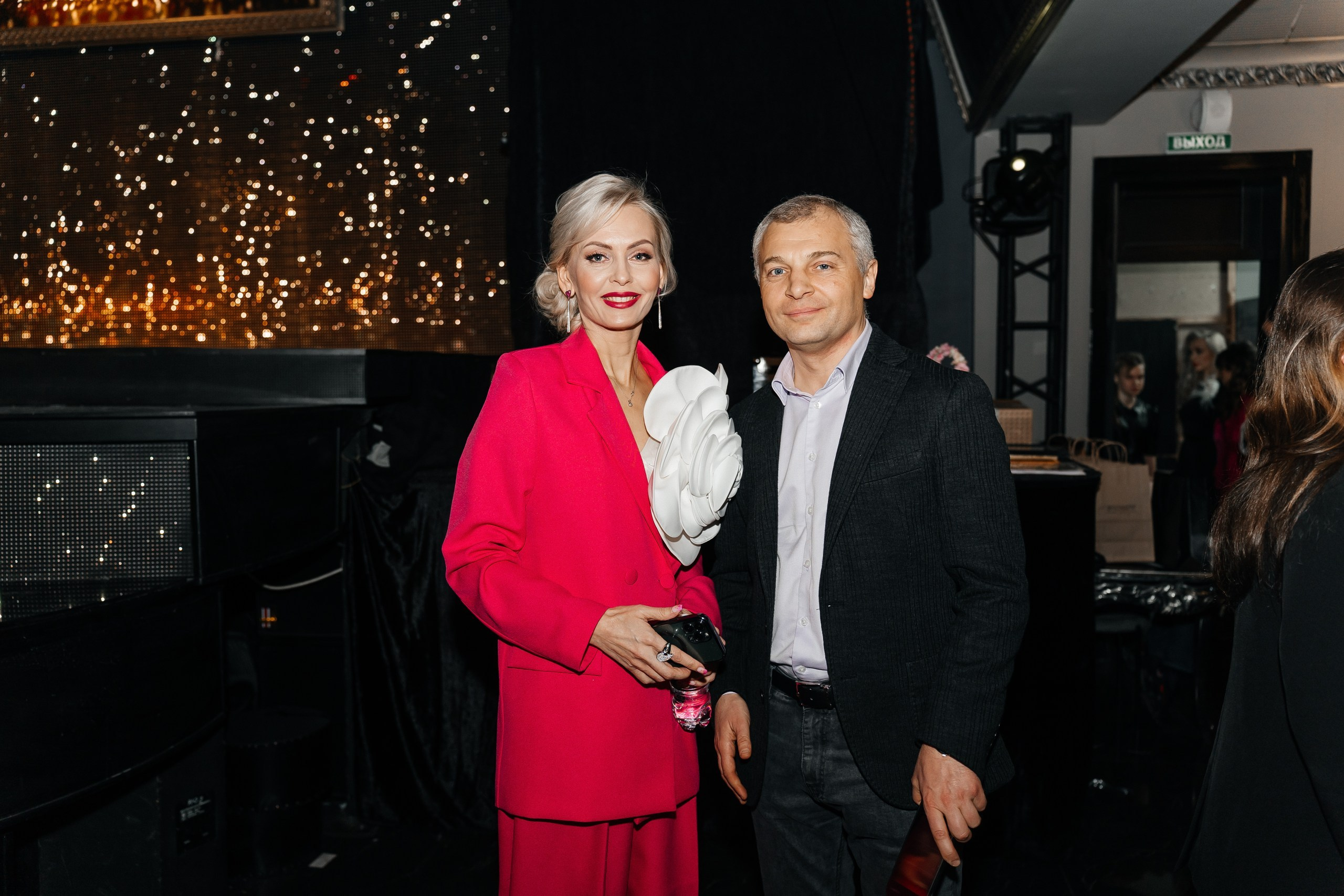 Идеальная мама. Для тех, кто не ждёт удачи, а создаёт её. Каждая фотосессия — это твой момент, твой стиль, твой успех. 📸