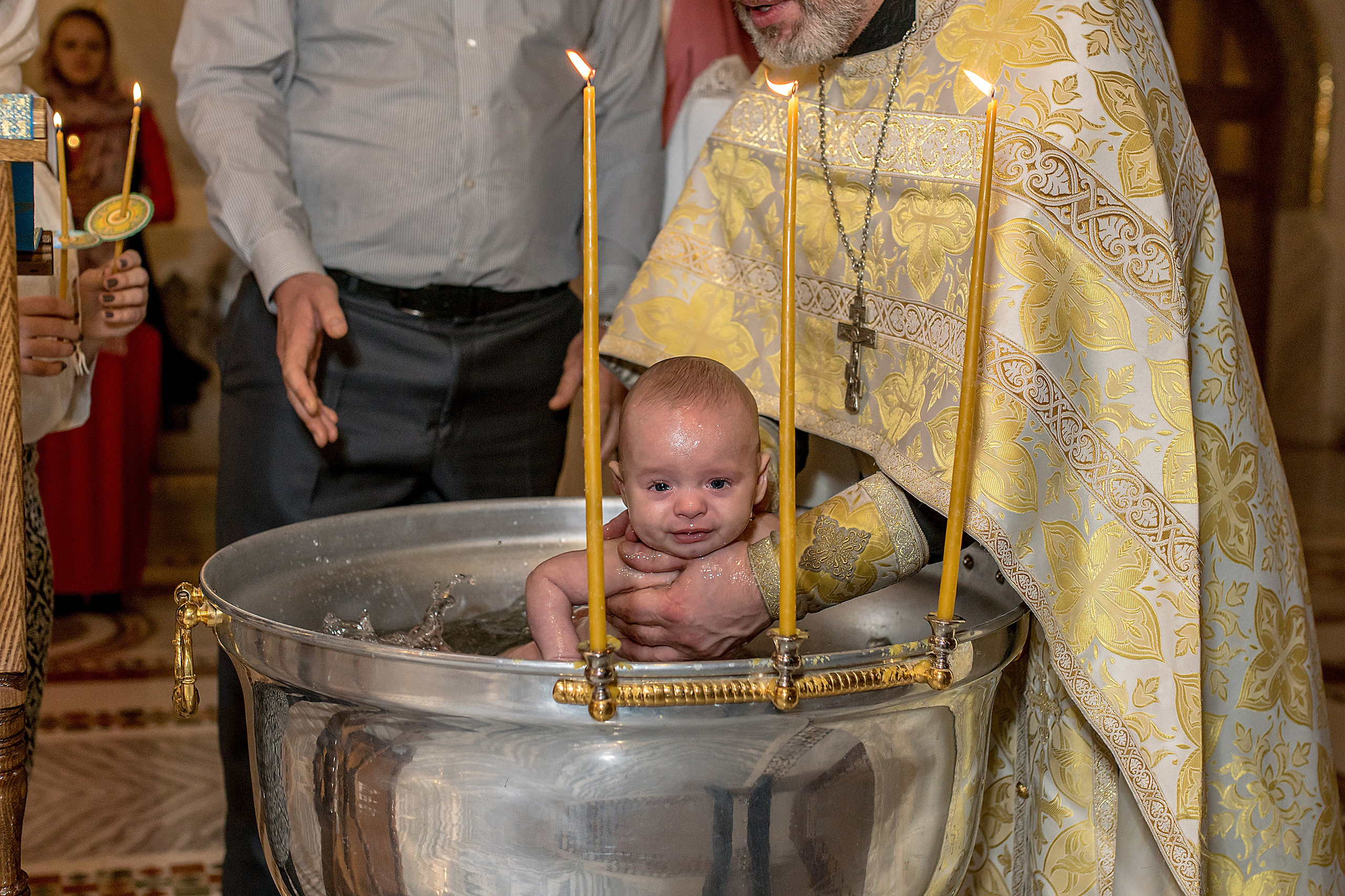 Крещение в храме Покрова Пресвятой Богородицы в Ясенево, Москва