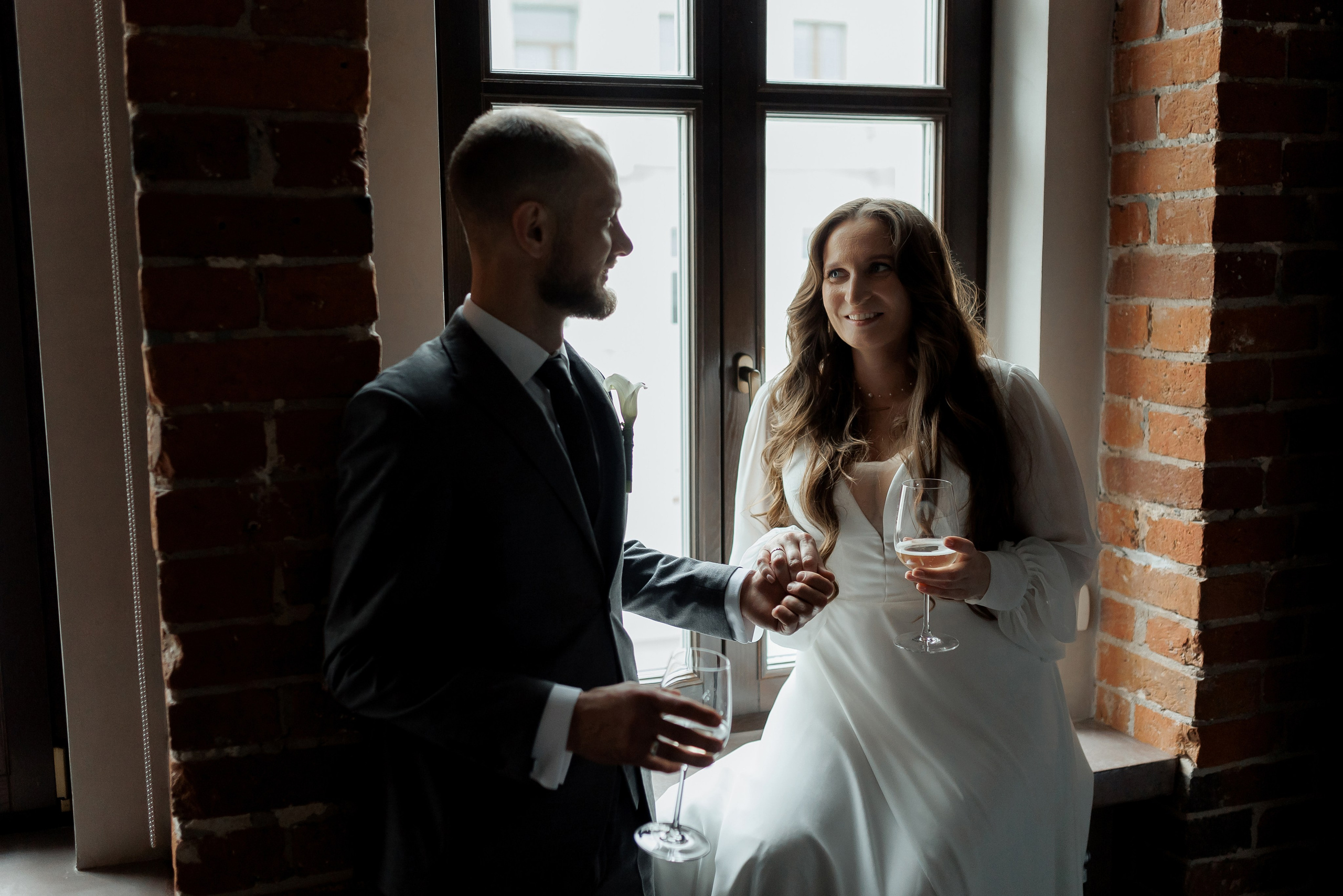 Свадебная фотосессия в отеле в Москве. Свадебный фотограф в Москве Дарья Олендарёва