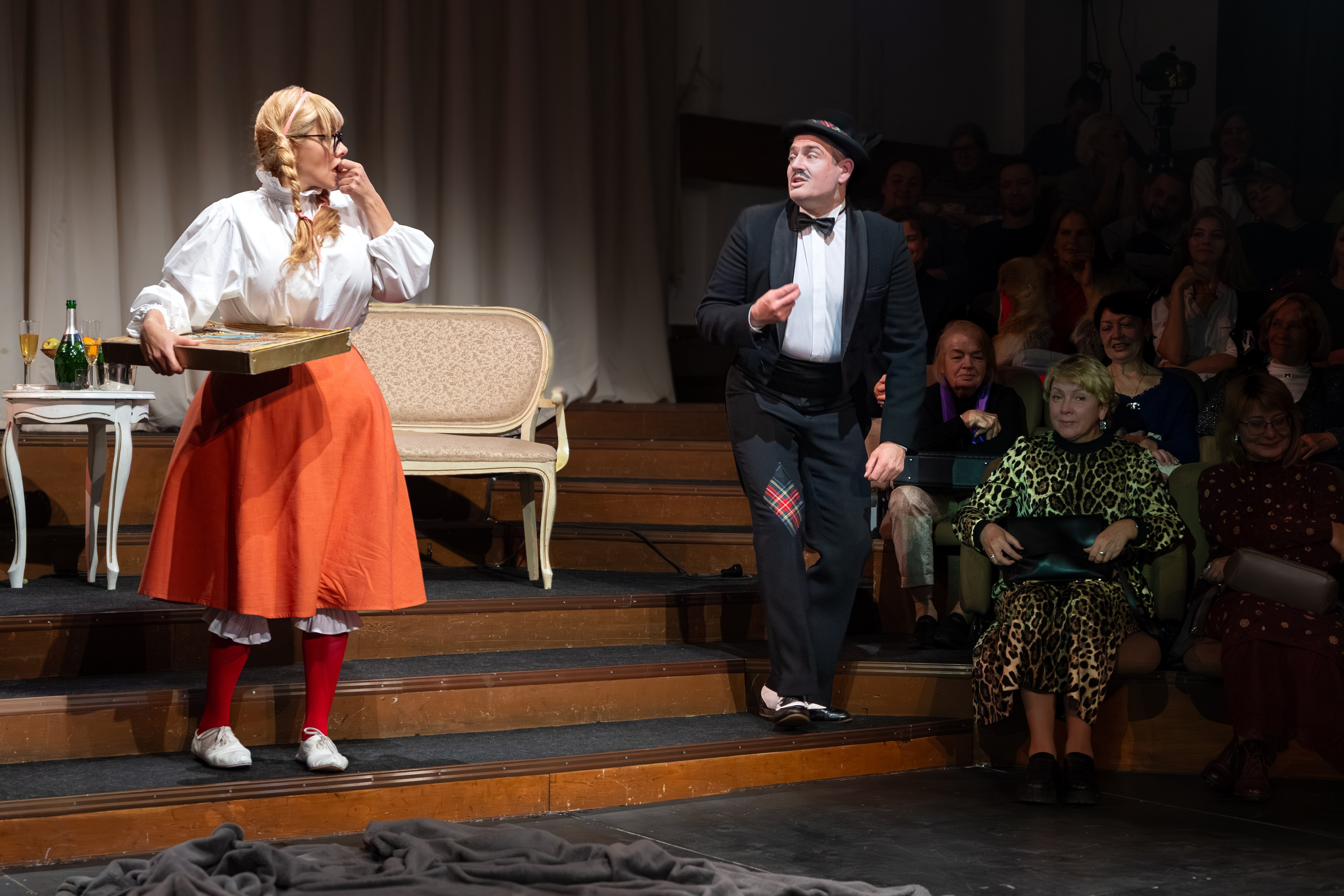 Театр Сфера: Гнездо перелётных птиц (100-й спекталь). Сайт фотографа Сергея Абрамова