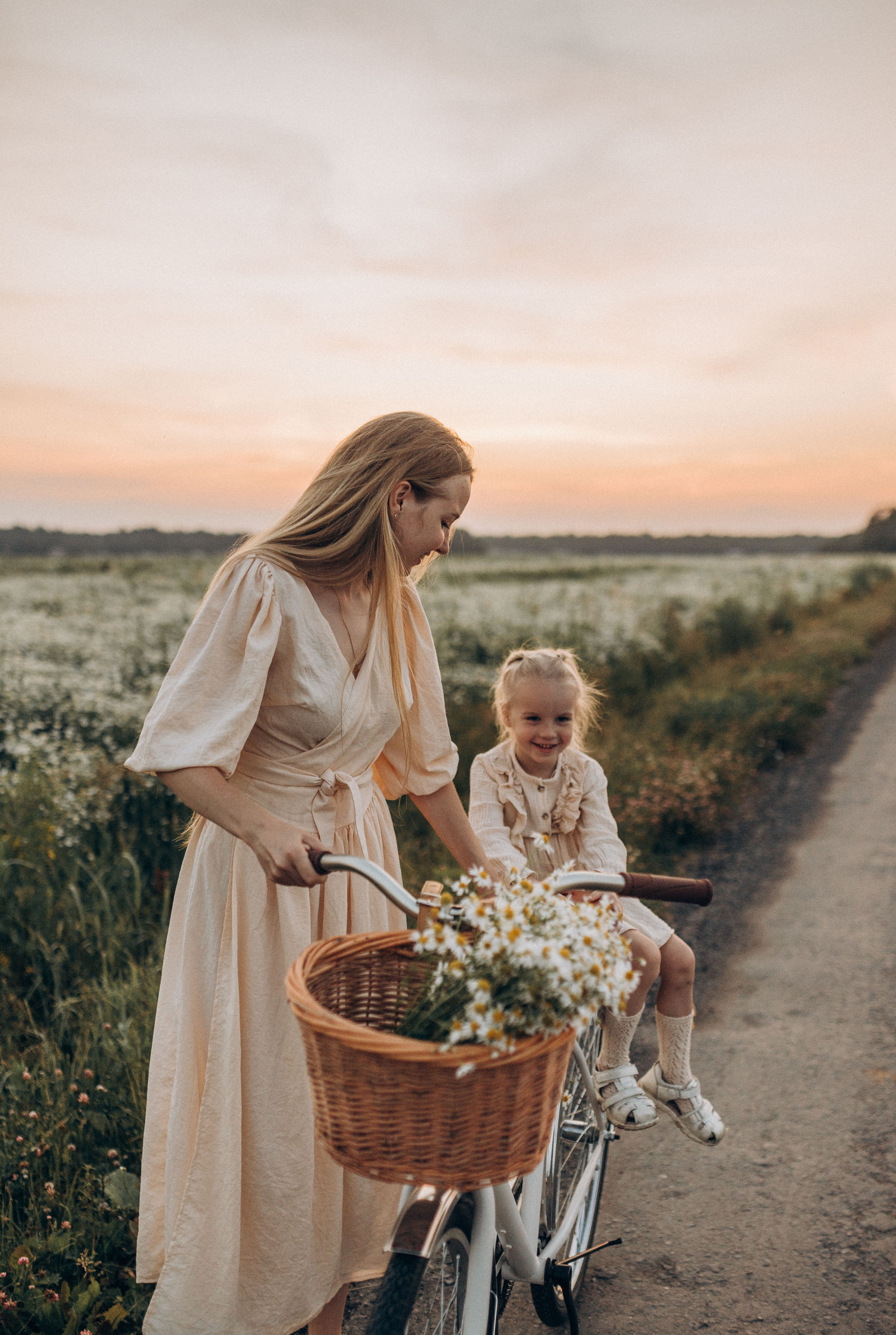 Закат в ромашках. Семейный фотограф в Домодедово и Москве Елена Пичугина