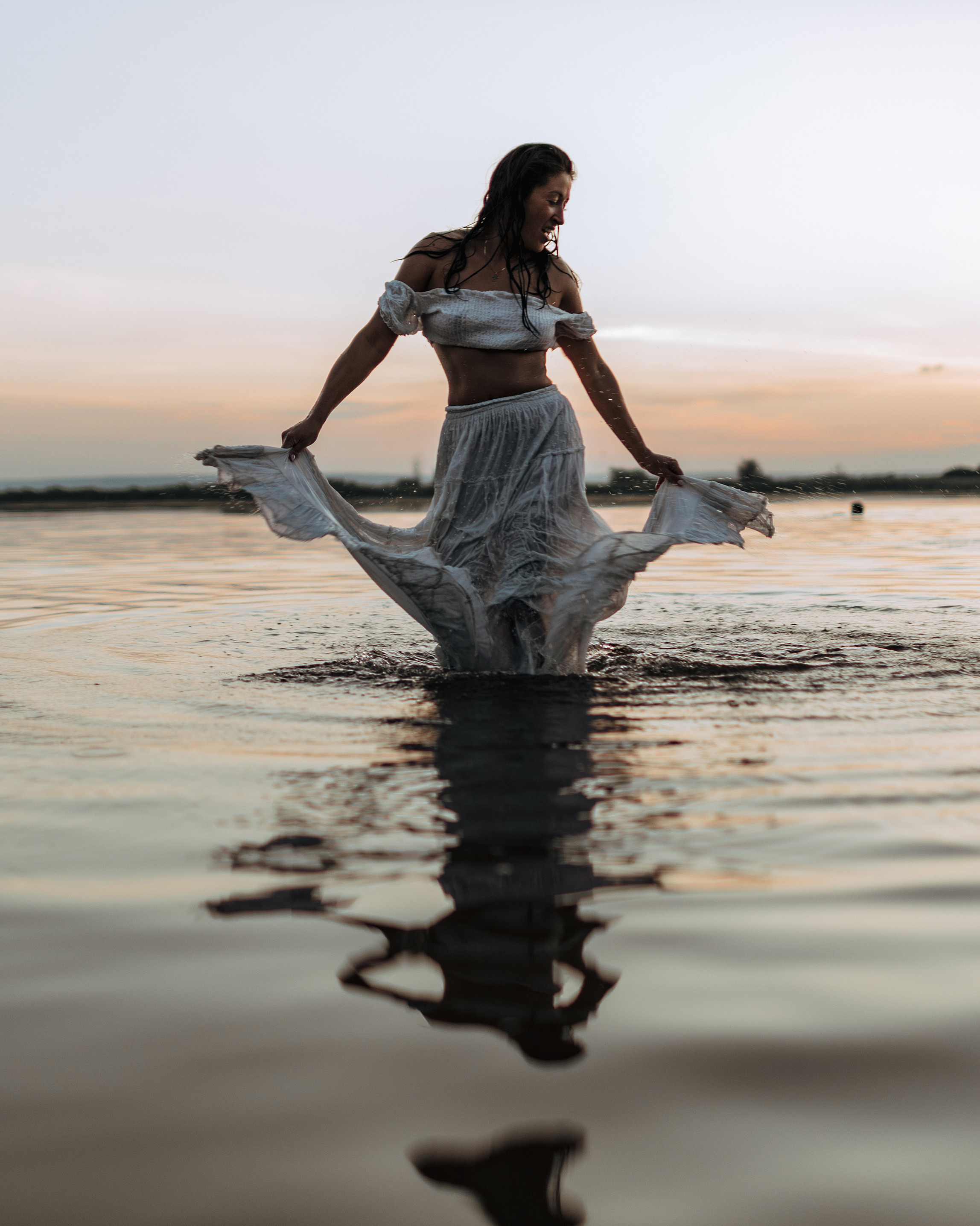 ТАНЦЫ НА ВОДЕ. ЗАКАТ. Фотограф Софья Васильковская