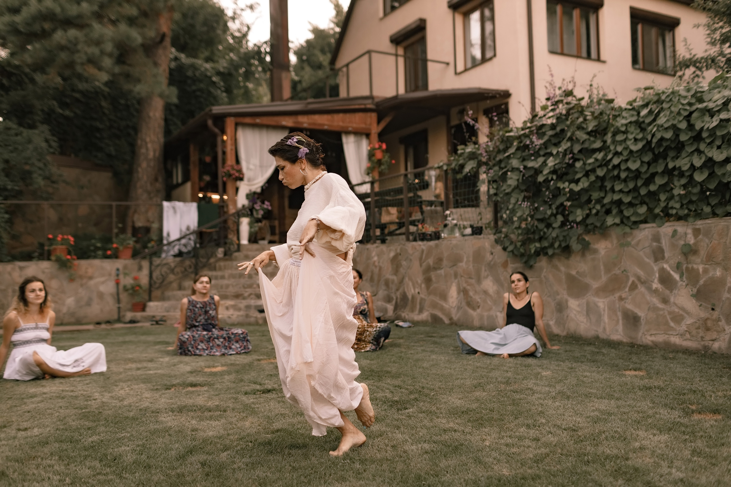 РЕПОРТАЖНАЯ СЪЕМКА. ЖЕНСКИЕ ПРАКТИКИ. Фотограф Софья Васильковская