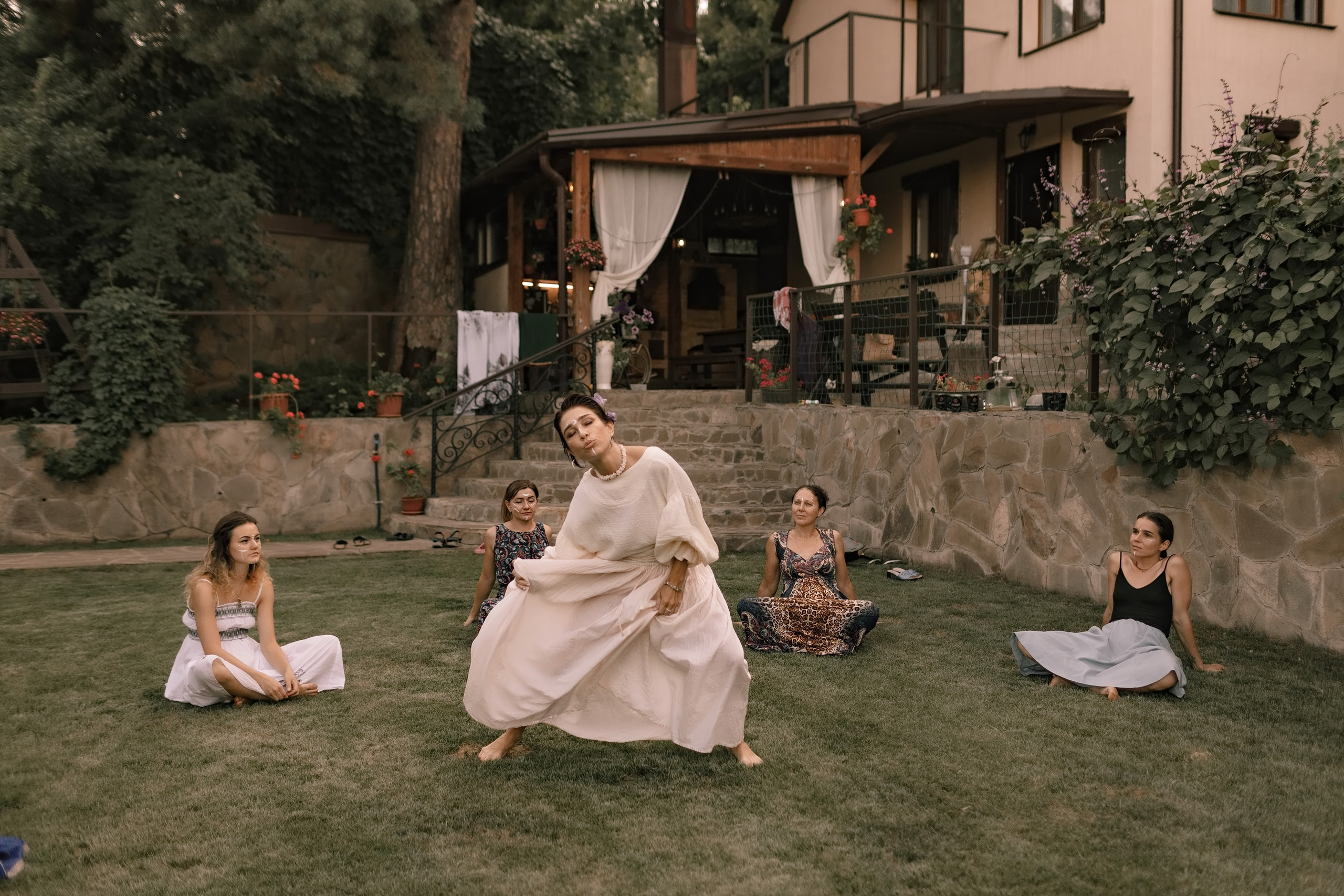 РЕПОРТАЖНАЯ СЪЕМКА. ЖЕНСКИЕ ПРАКТИКИ. Фотограф Софья Васильковская