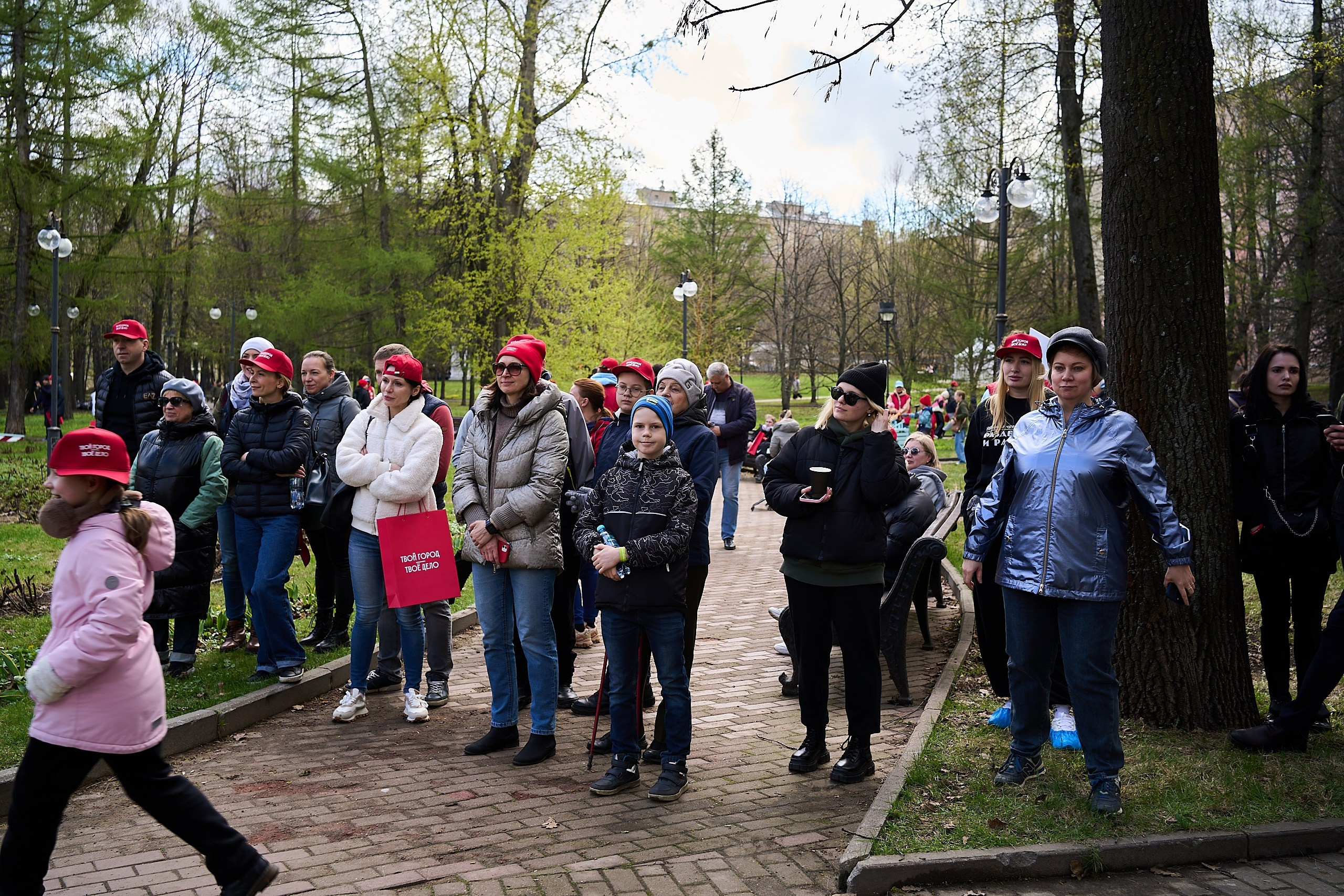 Субботник у Управления делами Мэра и Правительства Москвы. Фотограф и Видеограф в Москве. Олег Корушев