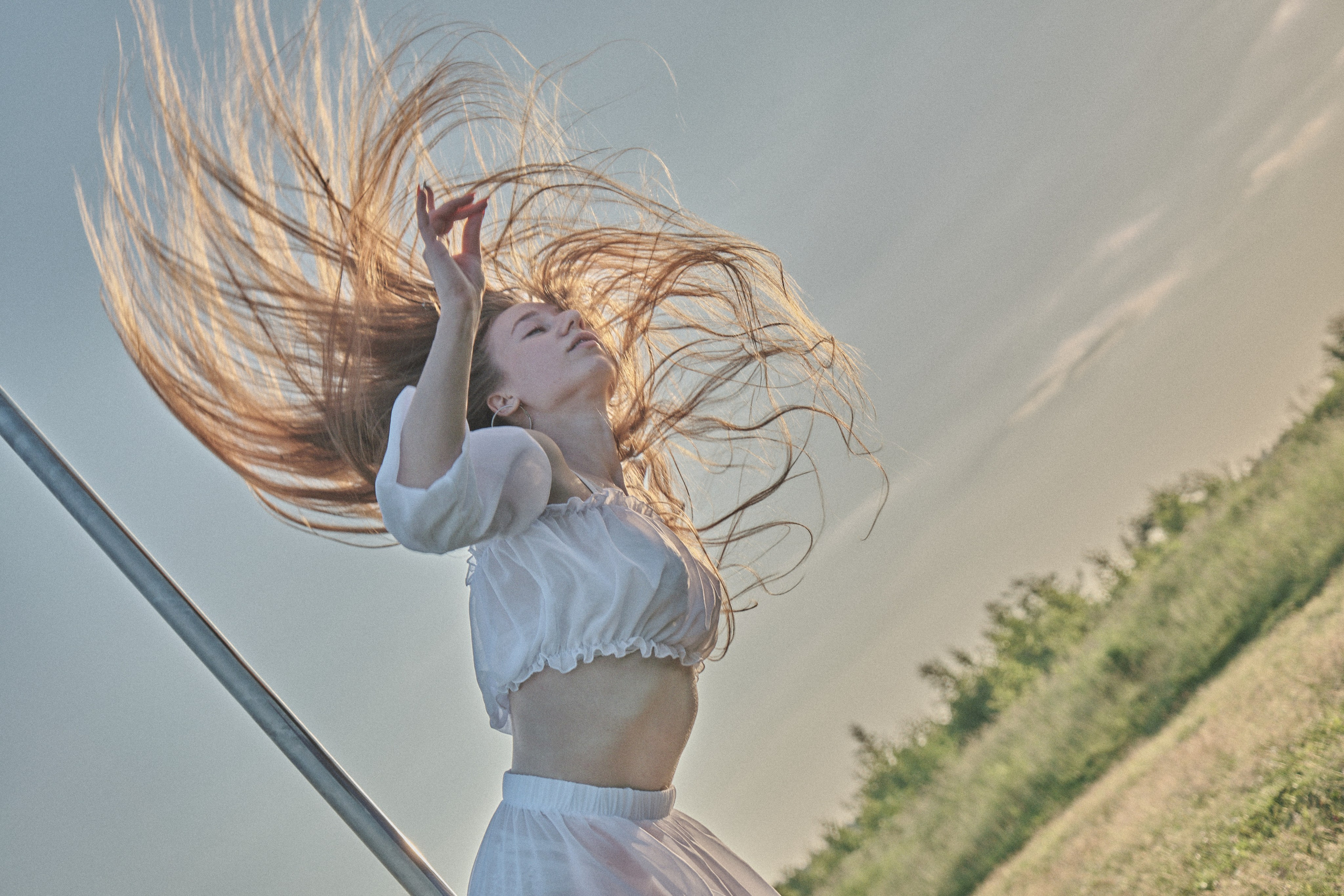 Фотоальбом с избранными женскими портретами