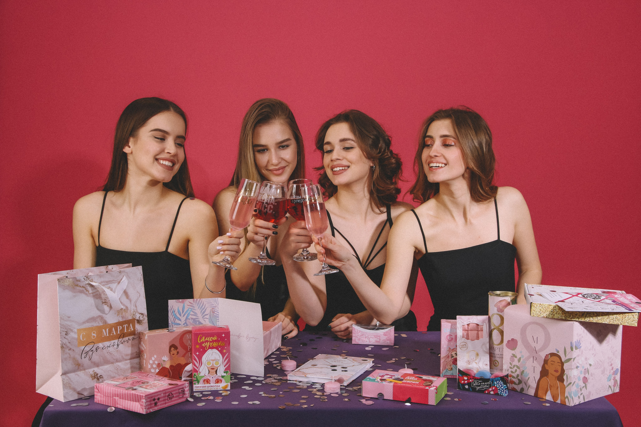 Разработки 8 марта. Фотограф для различных событий, проектов, маркетплейсов, сайтов и мероприятий в Екатеринбурге