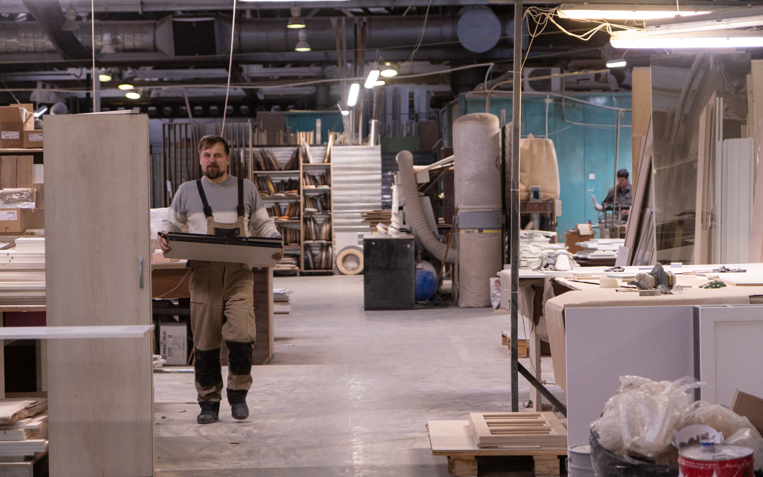 Фабрика «Абсолют мебель». Предметный и репортажный фотограф Алексей Кротов