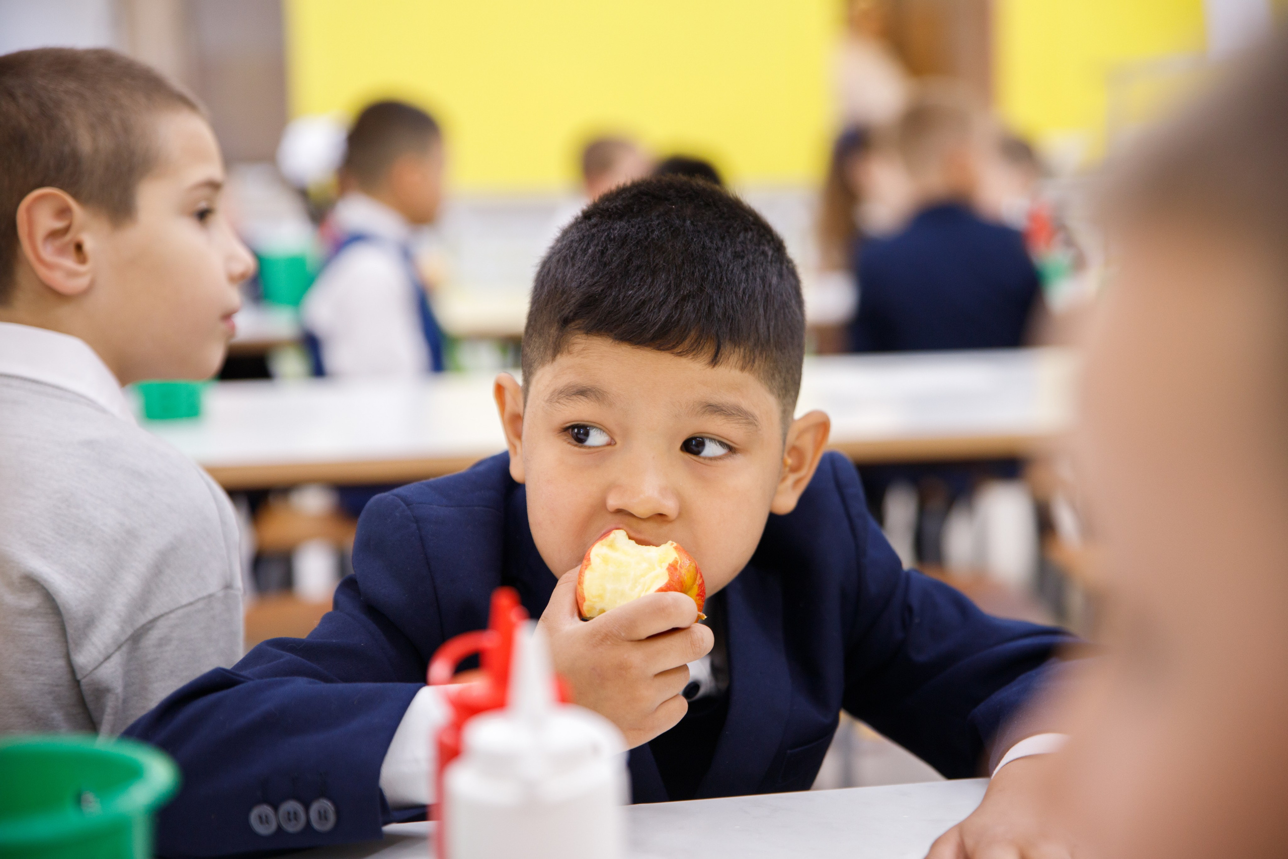 Репортажная съемка первого сентября для первоклассников. Семейный и школьный фотограф в Москве Анна Ткач