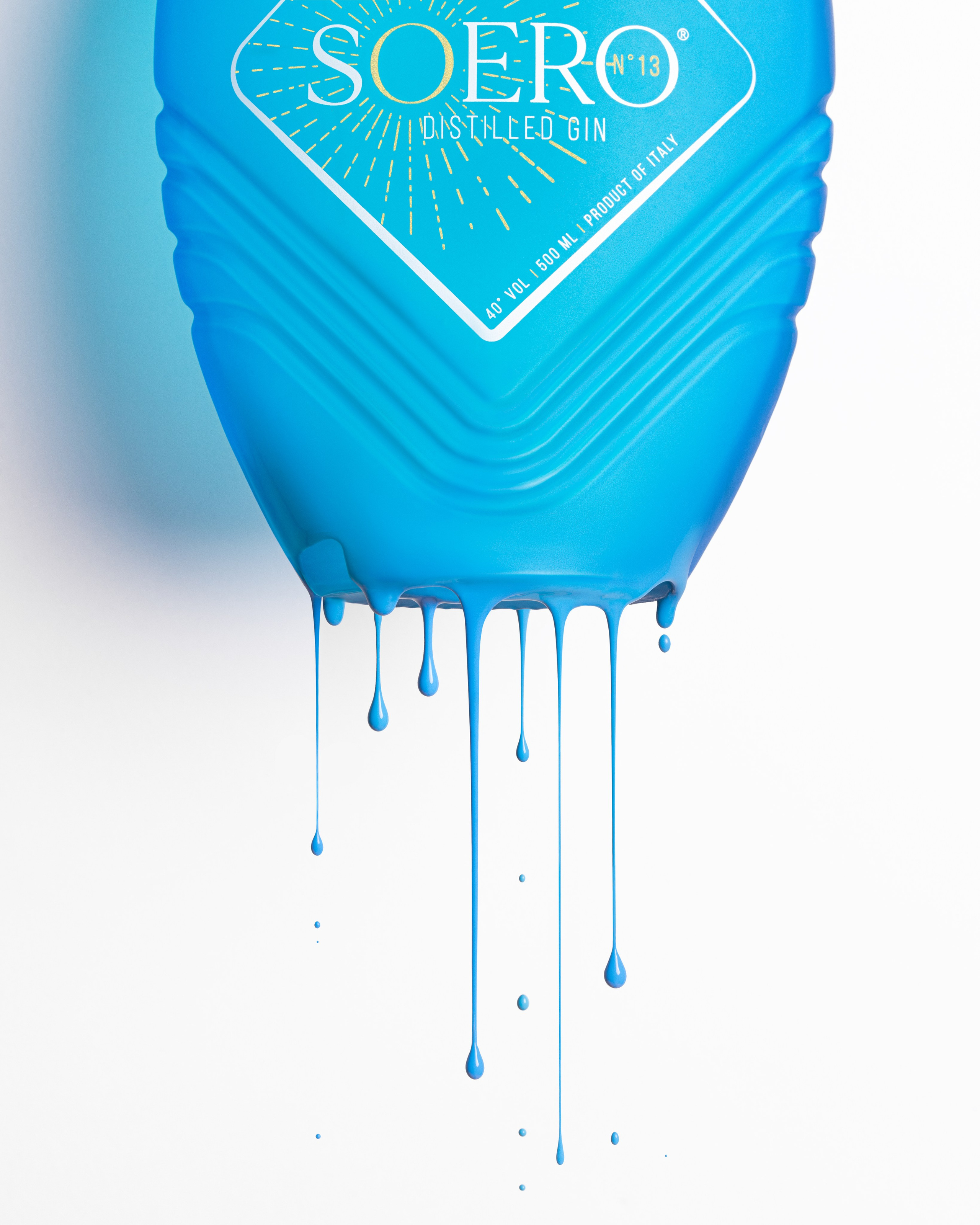 SOERO GIN. Retouching, photo editing, portfolio retoucher