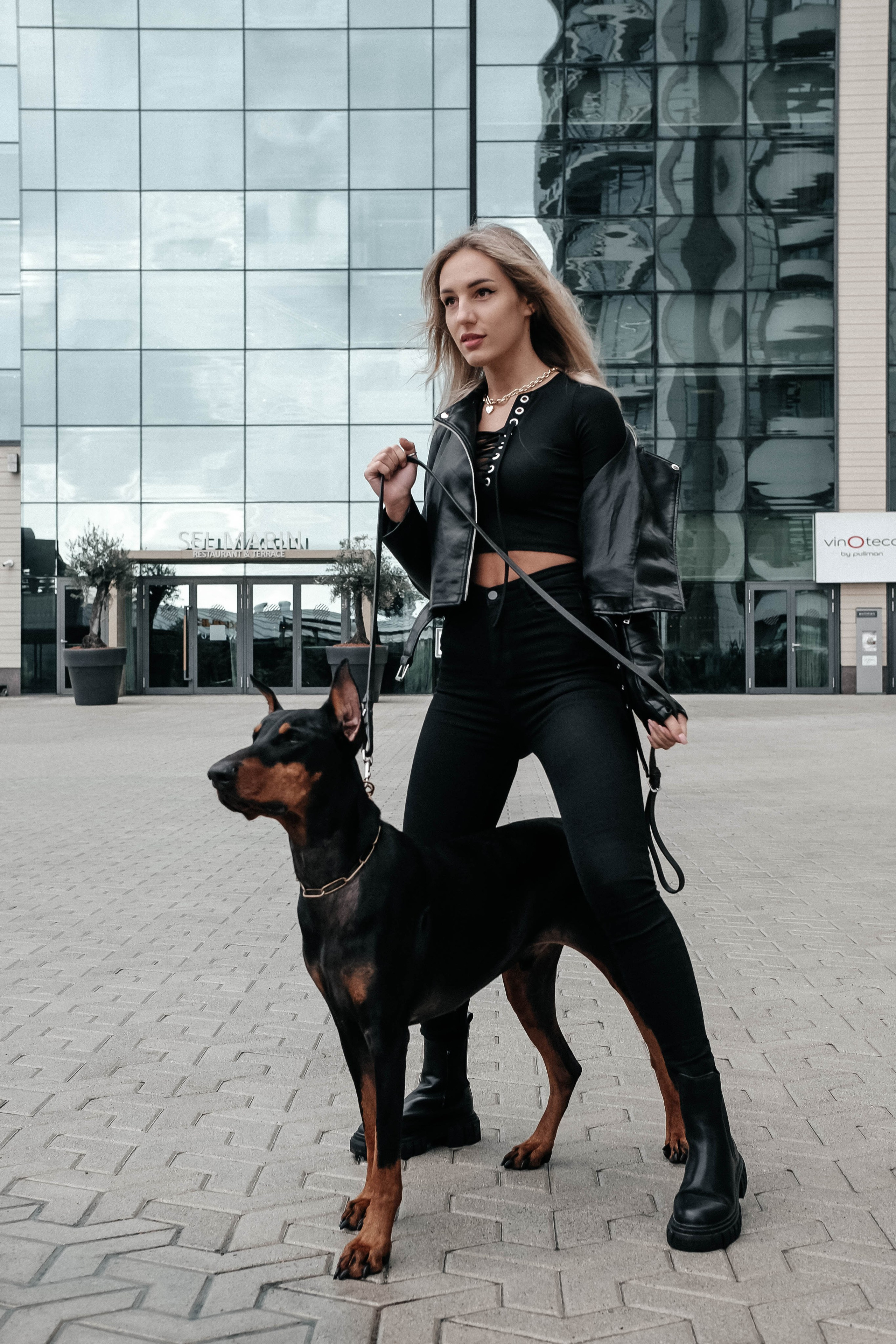 Екатерина с Добером. Главная