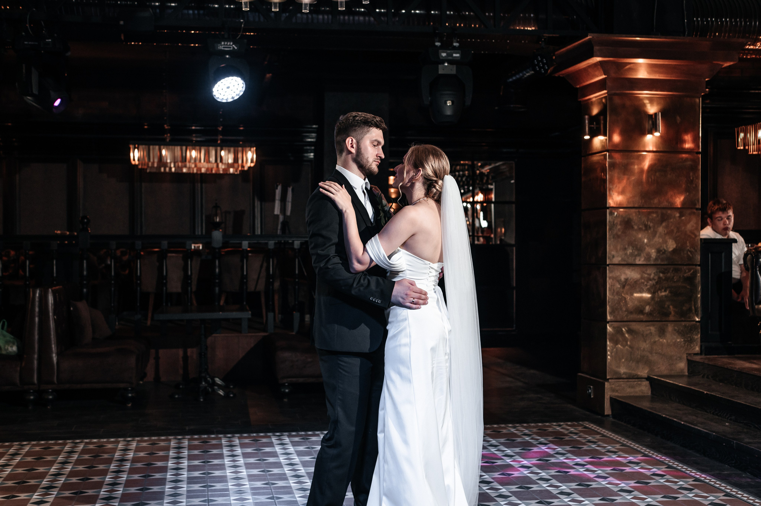 Даниил и Валерия. Черная утка. Полный день. Фотограф Екатерина Бочарникова