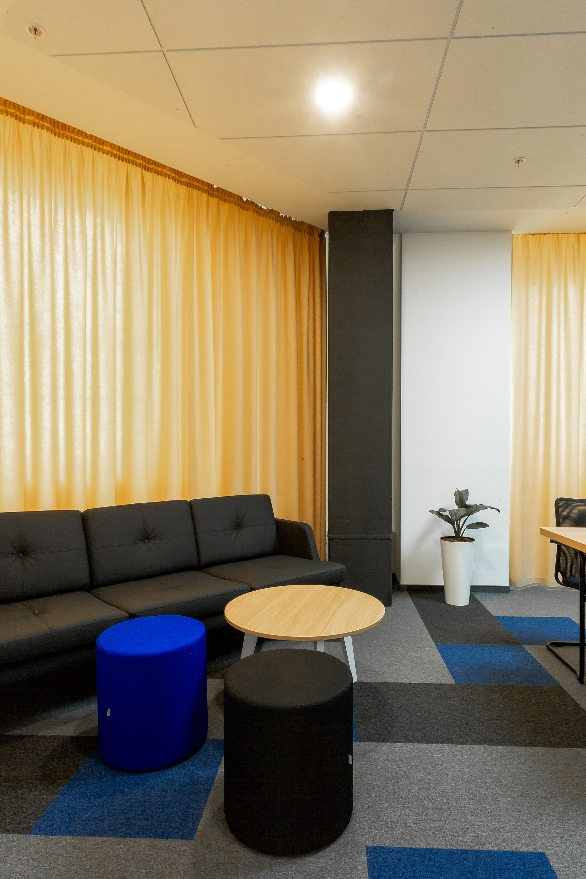 Mercure space. Репортажный фотограф в Алмате Чумаков Георгий