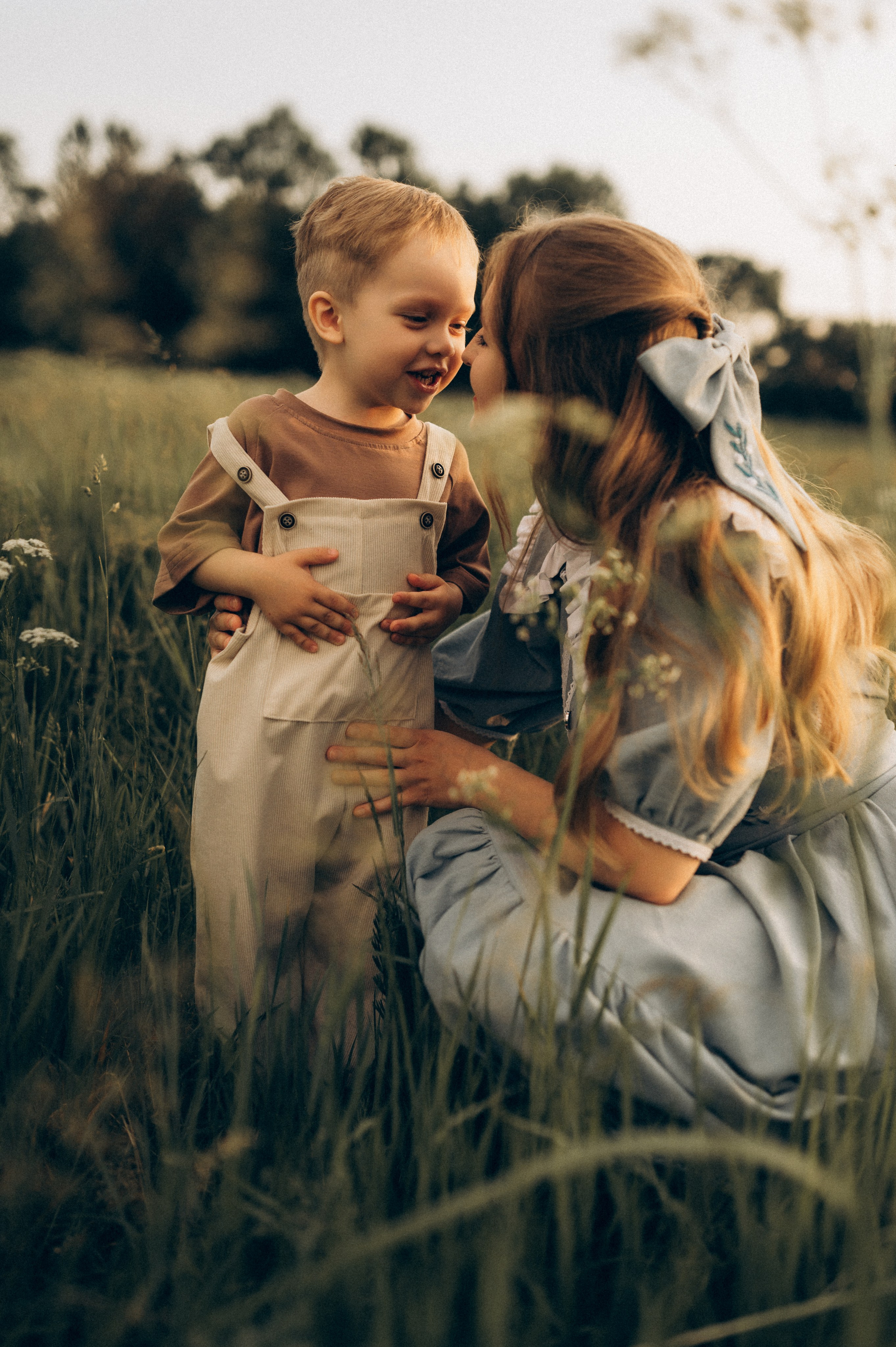 Фотосессия на природе мамы и сына. Фотограф Алексин, Тула