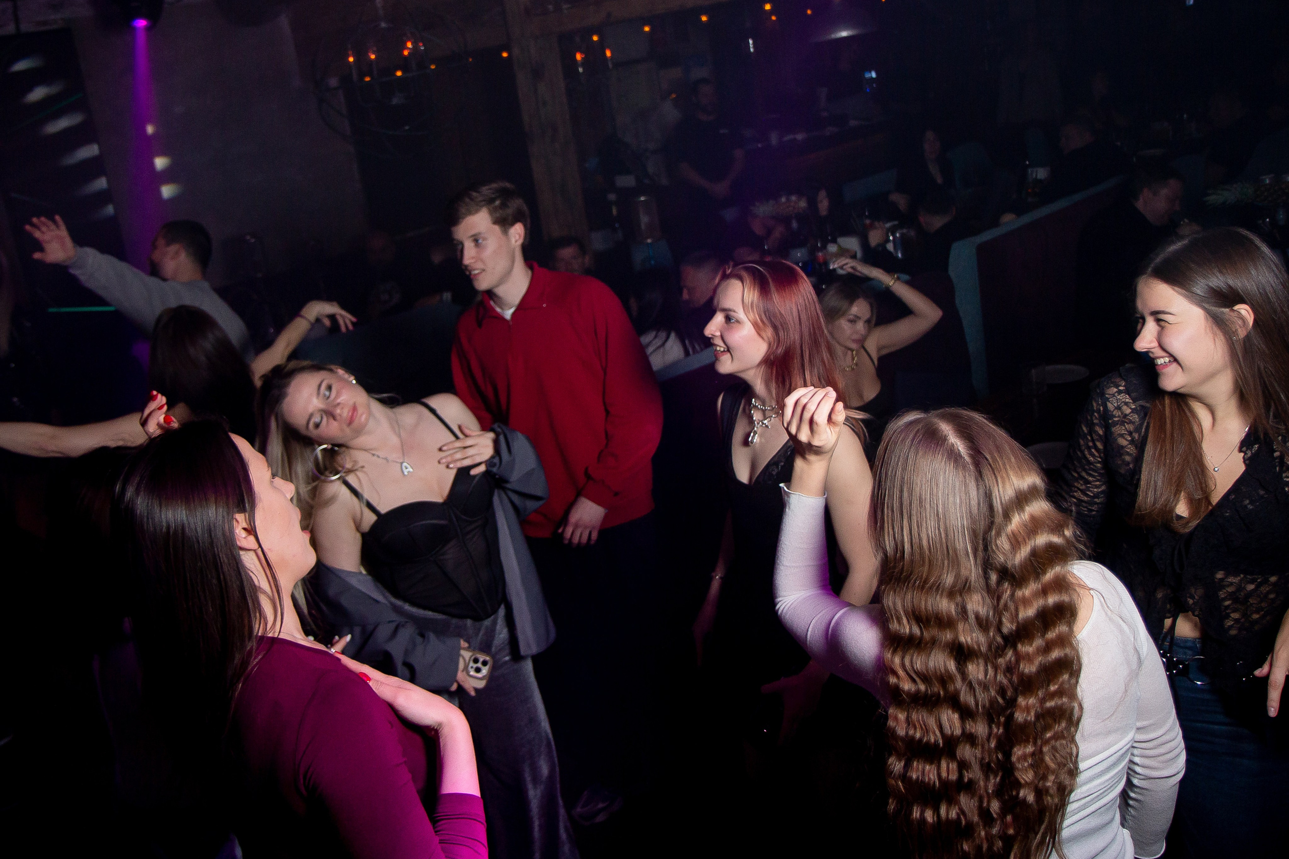 Концерт VA.NO | QUEST PISTOLS SHOW. Репортажный фотограф в Ялте Алексей Семёнов