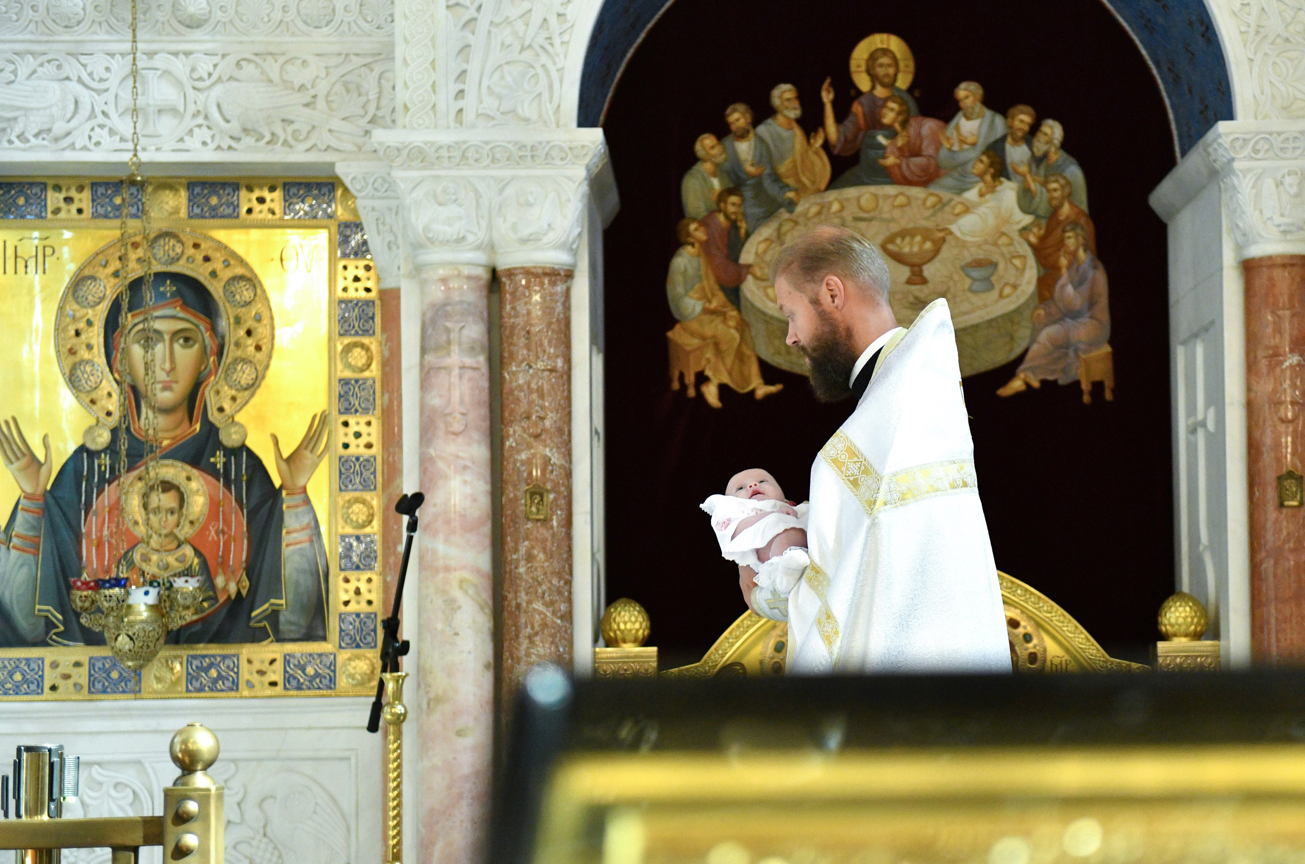 Крещение Марии. Церковь Покрова Пресвятой Богородицы в Ясенево. Свадебный и портретный фотограф в Москве Галина Борисова
