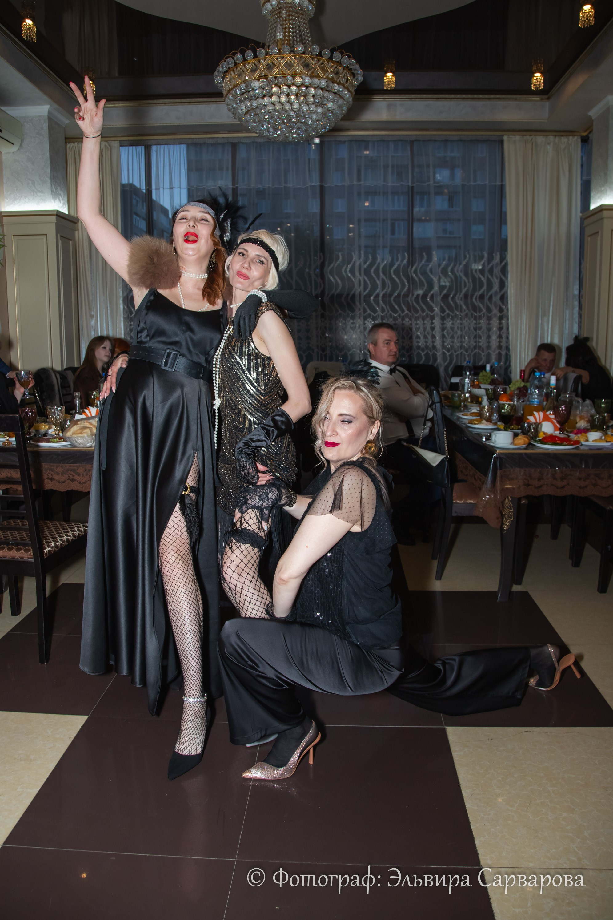 Гангстерская вечеринка в стиле 1920-х. Репортажный Фотограф