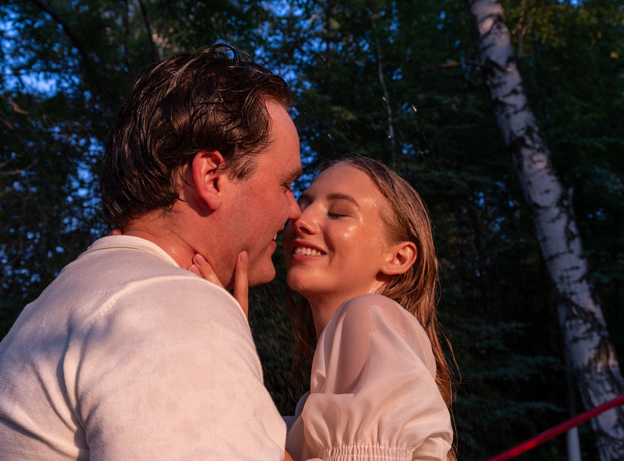 Фотосъемка Новосибирск снял love-story  для позитивной пары в Бугринской роще