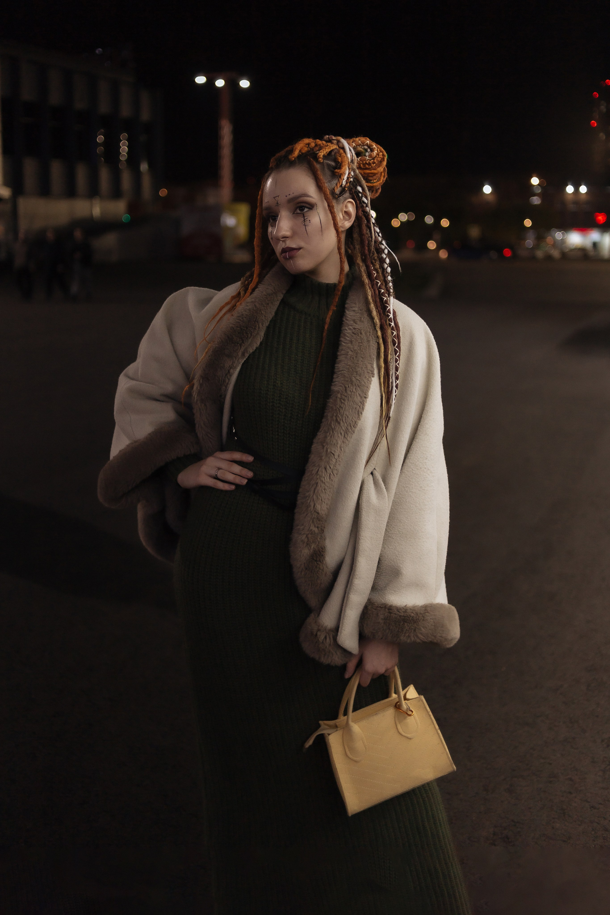 Марина. Фотосессия с фаерами. Фотограф Регина Крикунова г. Красноярск