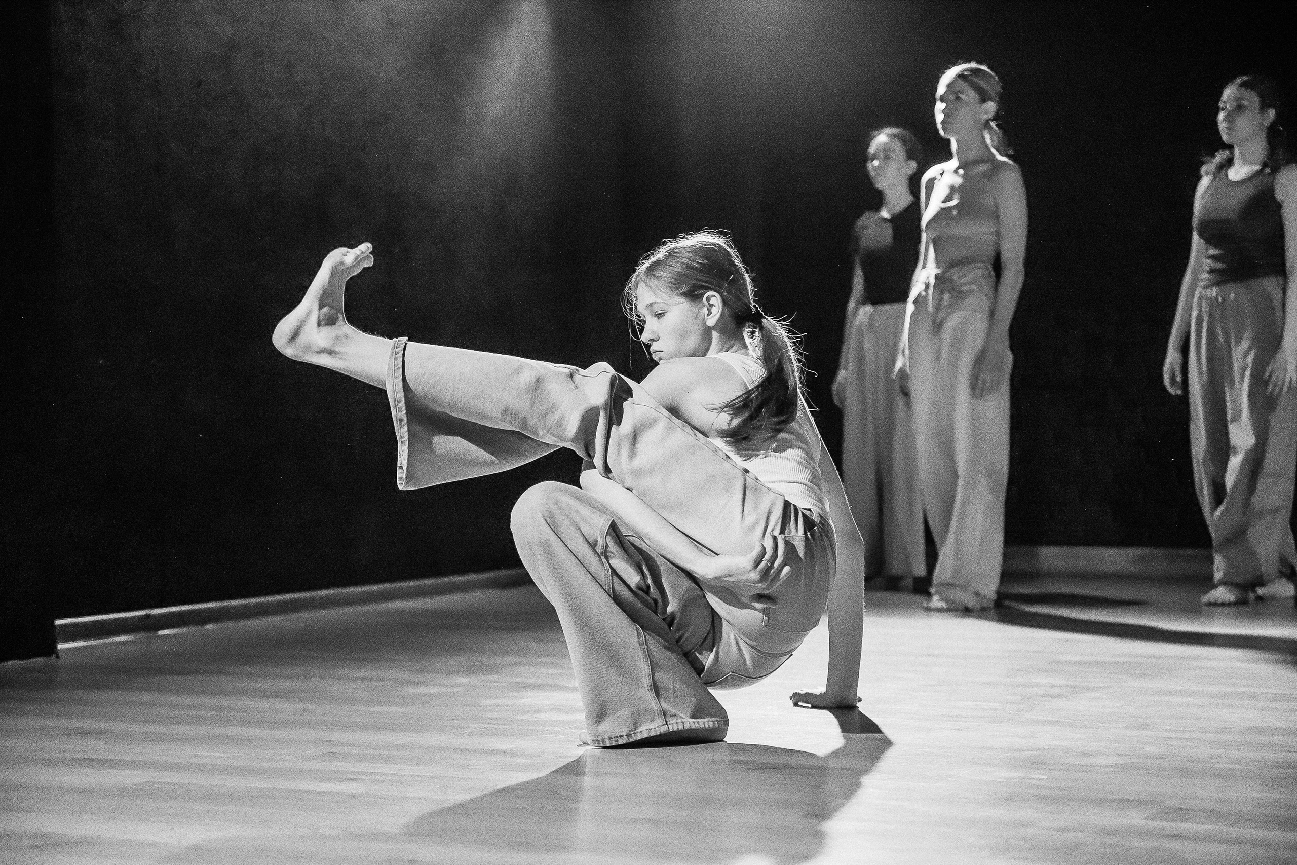 Современный показ Подземка. Небесные ласточки. Фотограф Юлия Мальцева